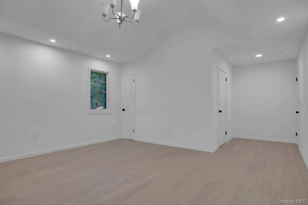 6 Burbury Lane, North Hempstead, NY, 4 Bedrooms Bedrooms, 7 Rooms Rooms,2 BathroomsBathrooms,Residential,For Rent,Burbury,0,1009555 6 Burbury Lane, North Hempstead, NY, 4 Bedrooms Bedrooms, 7 Rooms Rooms,2 BathroomsBathrooms,Residential,For Rent,Burbury,0,1009555