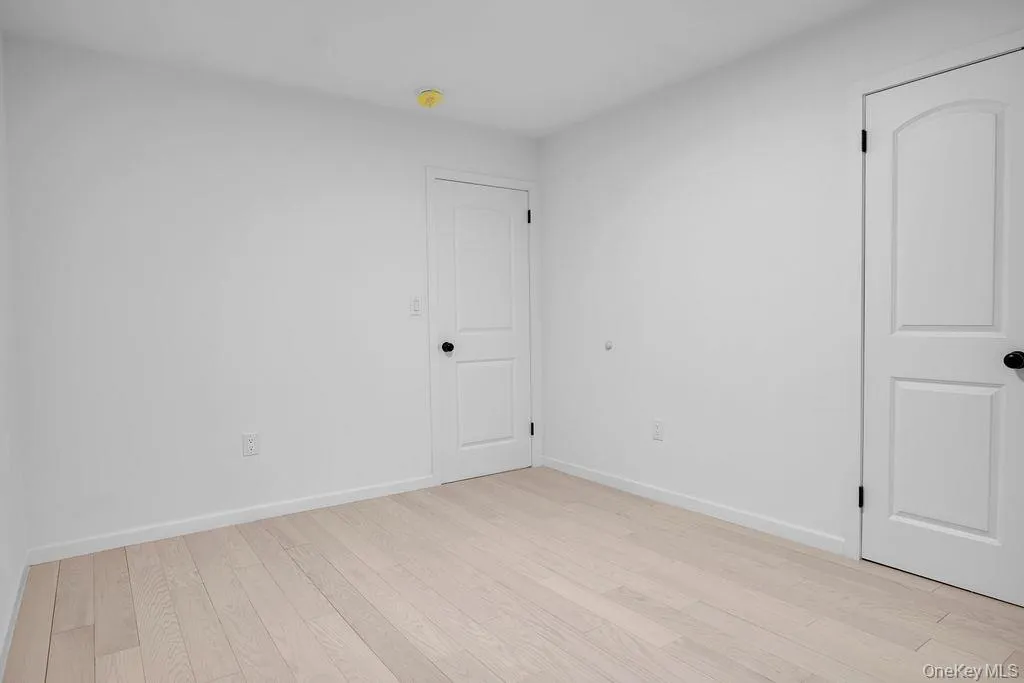 6 Burbury Lane, North Hempstead, NY, 4 Bedrooms Bedrooms, 7 Rooms Rooms,2 BathroomsBathrooms,Residential,For Rent,Burbury,0,1009555 6 Burbury Lane, North Hempstead, NY, 4 Bedrooms Bedrooms, 7 Rooms Rooms,2 BathroomsBathrooms,Residential,For Rent,Burbury,0,1009555