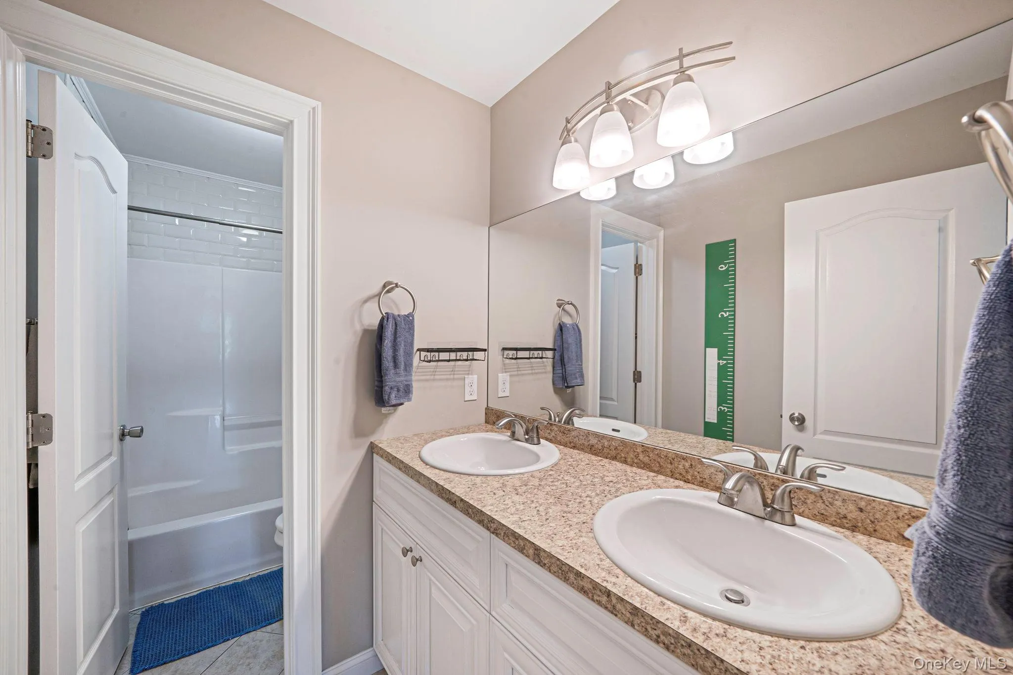 44 Merritts Path, Brookhaven, NY, 4 Bedrooms Bedrooms, 7 Rooms Rooms,2 BathroomsBathrooms,Residential,For Rent,Merritts,0,1009558 44 Merritts Path, Brookhaven, NY, 4 Bedrooms Bedrooms, 7 Rooms Rooms,2 BathroomsBathrooms,Residential,For Rent,Merritts,0,1009558