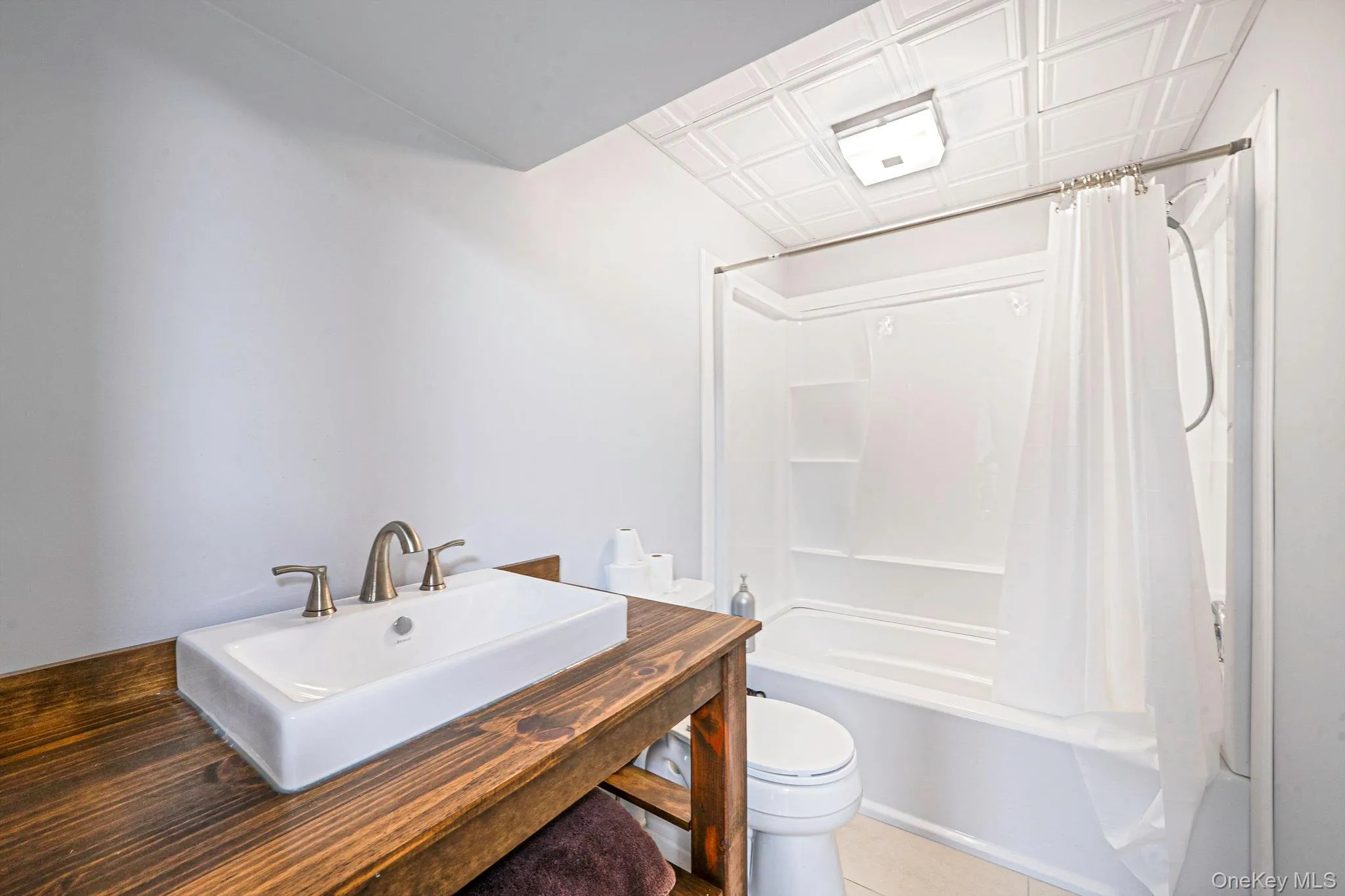44 Merritts Path, Brookhaven, NY, 4 Bedrooms Bedrooms, 7 Rooms Rooms,2 BathroomsBathrooms,Residential,For Rent,Merritts,0,1009558 44 Merritts Path, Brookhaven, NY, 4 Bedrooms Bedrooms, 7 Rooms Rooms,2 BathroomsBathrooms,Residential,For Rent,Merritts,0,1009558
