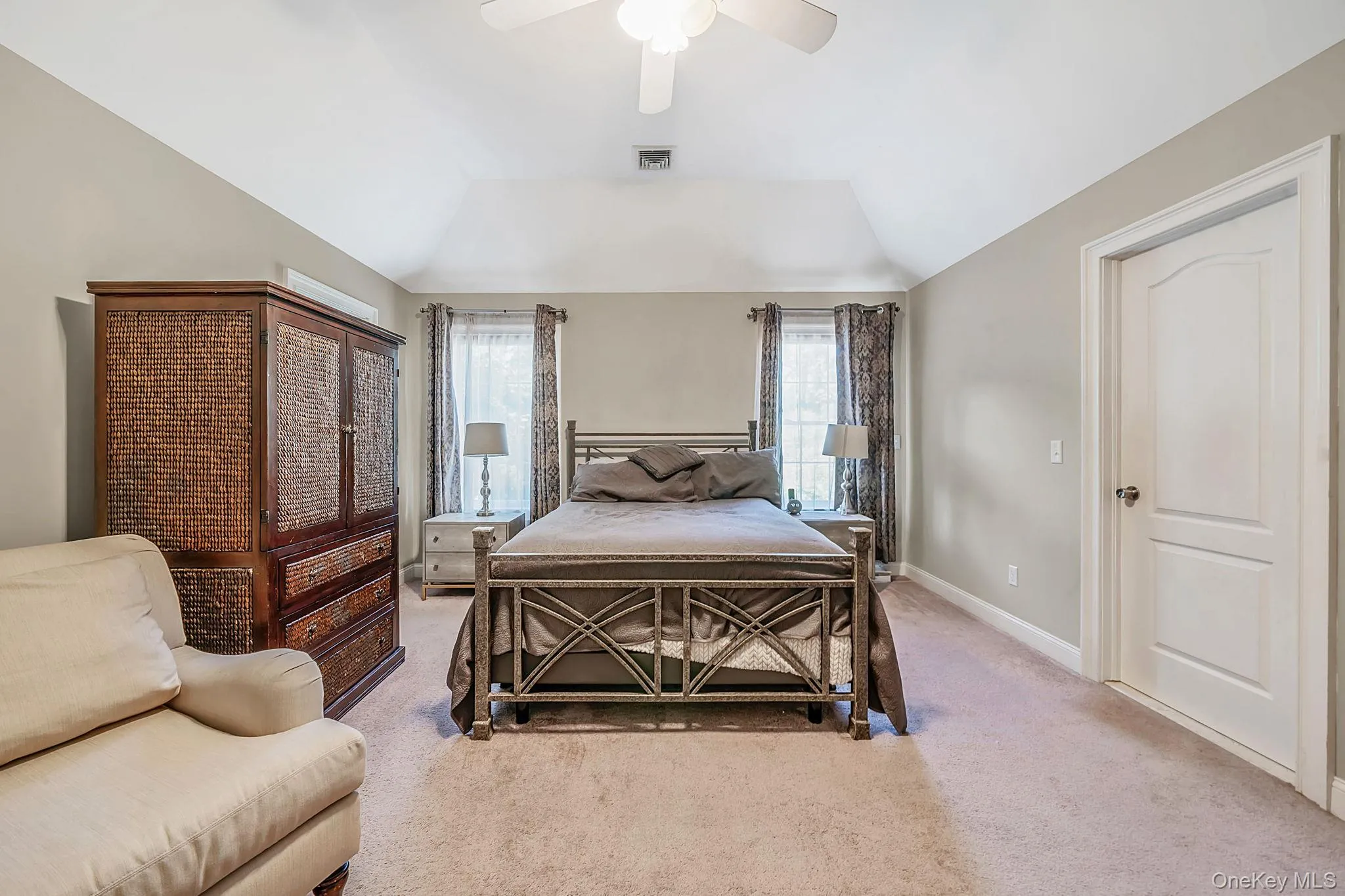 44 Merritts Path, Brookhaven, NY, 4 Bedrooms Bedrooms, 7 Rooms Rooms,2 BathroomsBathrooms,Residential,For Rent,Merritts,0,1009558 44 Merritts Path, Brookhaven, NY, 4 Bedrooms Bedrooms, 7 Rooms Rooms,2 BathroomsBathrooms,Residential,For Rent,Merritts,0,1009558