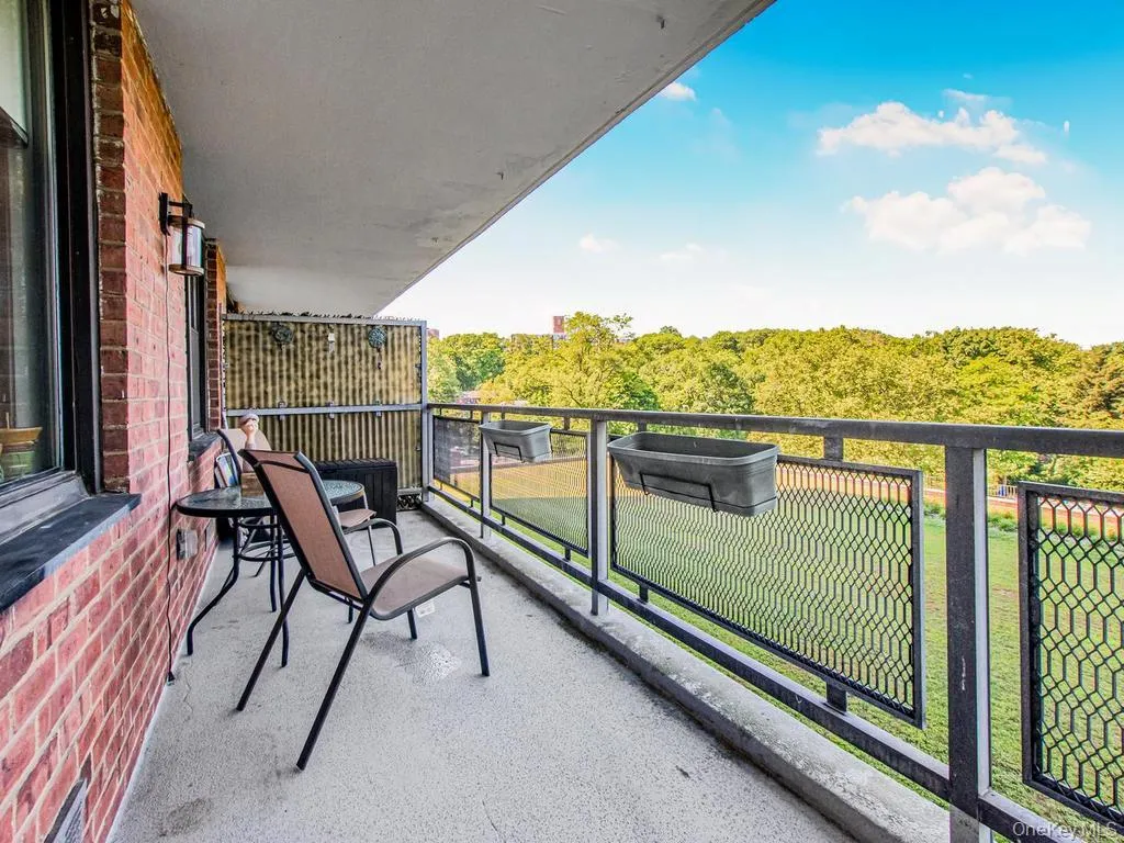 4705 Henry Hudson Parkway, New York, NY, 1 Bedroom Bedrooms, 3 Rooms Rooms,1 BathroomBathrooms,Residential,For Rent,Henry Hudson,0,1009560 4705 Henry Hudson Parkway, New York, NY, 1 Bedroom Bedrooms, 3 Rooms Rooms,1 BathroomBathrooms,Residential,For Rent,Henry Hudson,0,1009560