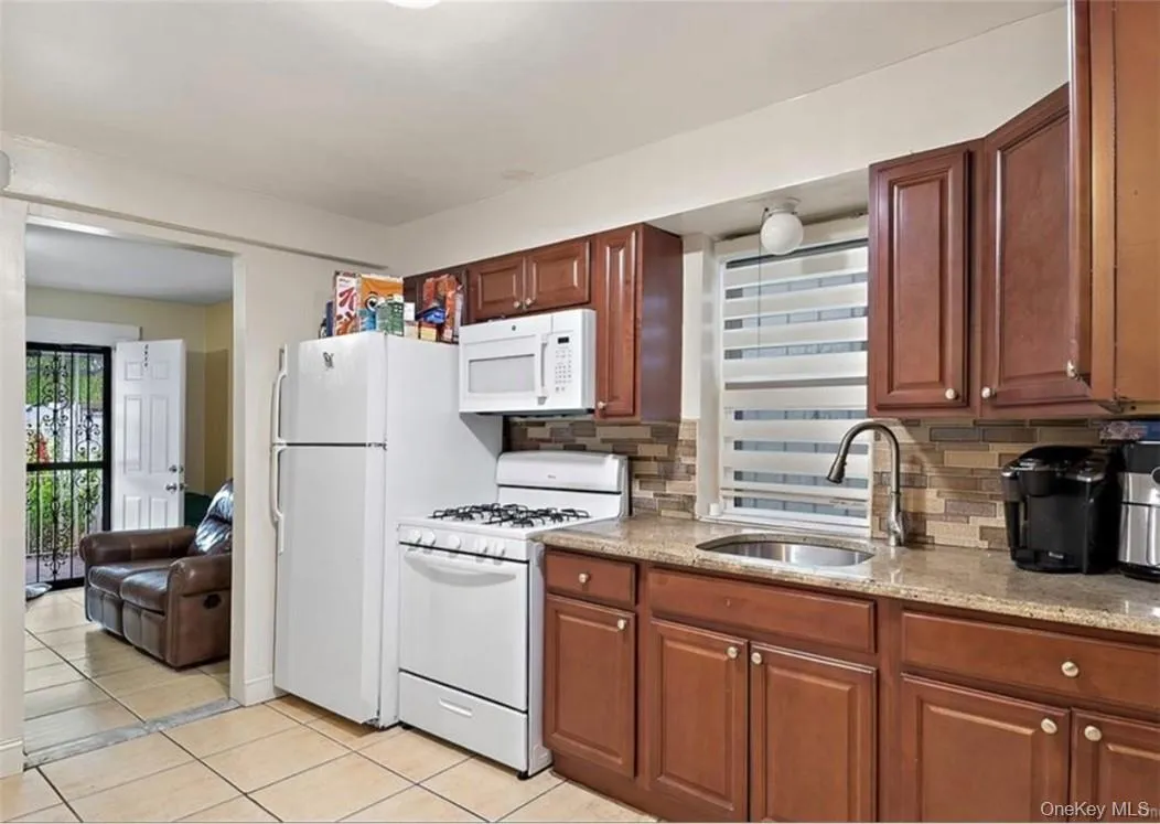 2934 Tenbroeck Avenue, New York, NY, 1 Bedroom Bedrooms, 3 Rooms Rooms,1 BathroomBathrooms,Residential Lease,For Rent,Tenbroeck,0,1009576 2934 Tenbroeck Avenue, New York, NY, 1 Bedroom Bedrooms, 3 Rooms Rooms,1 BathroomBathrooms,Residential Lease,For Rent,Tenbroeck,0,1009576