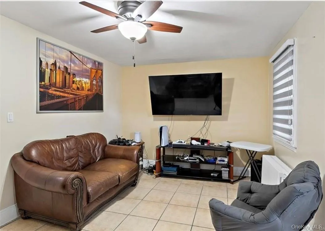 2934 Tenbroeck Avenue, New York, NY, 1 Bedroom Bedrooms, 3 Rooms Rooms,1 BathroomBathrooms,Residential Lease,For Rent,Tenbroeck,0,1009576 2934 Tenbroeck Avenue, New York, NY, 1 Bedroom Bedrooms, 3 Rooms Rooms,1 BathroomBathrooms,Residential Lease,For Rent,Tenbroeck,0,1009576