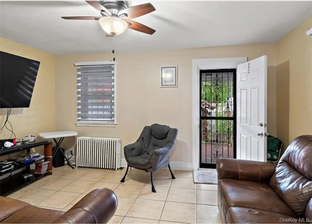 2934 Tenbroeck Avenue, New York, NY, 1 Bedroom Bedrooms, 3 Rooms Rooms,1 BathroomBathrooms,Residential Lease,For Rent,Tenbroeck,0,1009576 2934 Tenbroeck Avenue, New York, NY, 1 Bedroom Bedrooms, 3 Rooms Rooms,1 BathroomBathrooms,Residential Lease,For Rent,Tenbroeck,0,1009576
