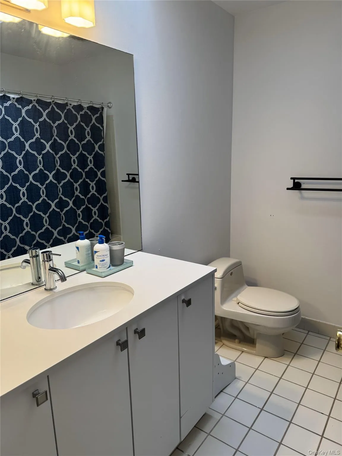 48 Wimbledon Drive, North Hempstead, NY, 3 Bedrooms Bedrooms, 7 Rooms Rooms,2 BathroomsBathrooms,Residential Lease,For Rent,Wimbledon,0,1009577 48 Wimbledon Drive, North Hempstead, NY, 3 Bedrooms Bedrooms, 7 Rooms Rooms,2 BathroomsBathrooms,Residential Lease,For Rent,Wimbledon,0,1009577