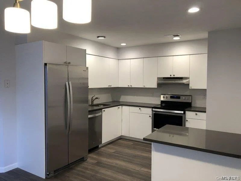 48 Wimbledon Drive, North Hempstead, NY, 3 Bedrooms Bedrooms, 7 Rooms Rooms,2 BathroomsBathrooms,Residential Lease,For Rent,Wimbledon,0,1009577 48 Wimbledon Drive, North Hempstead, NY, 3 Bedrooms Bedrooms, 7 Rooms Rooms,2 BathroomsBathrooms,Residential Lease,For Rent,Wimbledon,0,1009577