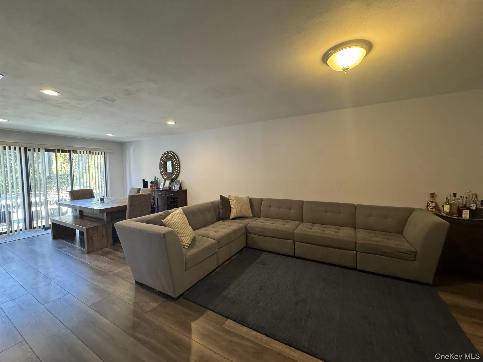 48 Wimbledon Drive, North Hempstead, NY, 3 Bedrooms Bedrooms, 7 Rooms Rooms,2 BathroomsBathrooms,Residential Lease,For Rent,Wimbledon,0,1009577 48 Wimbledon Drive, North Hempstead, NY, 3 Bedrooms Bedrooms, 7 Rooms Rooms,2 BathroomsBathrooms,Residential Lease,For Rent,Wimbledon,0,1009577