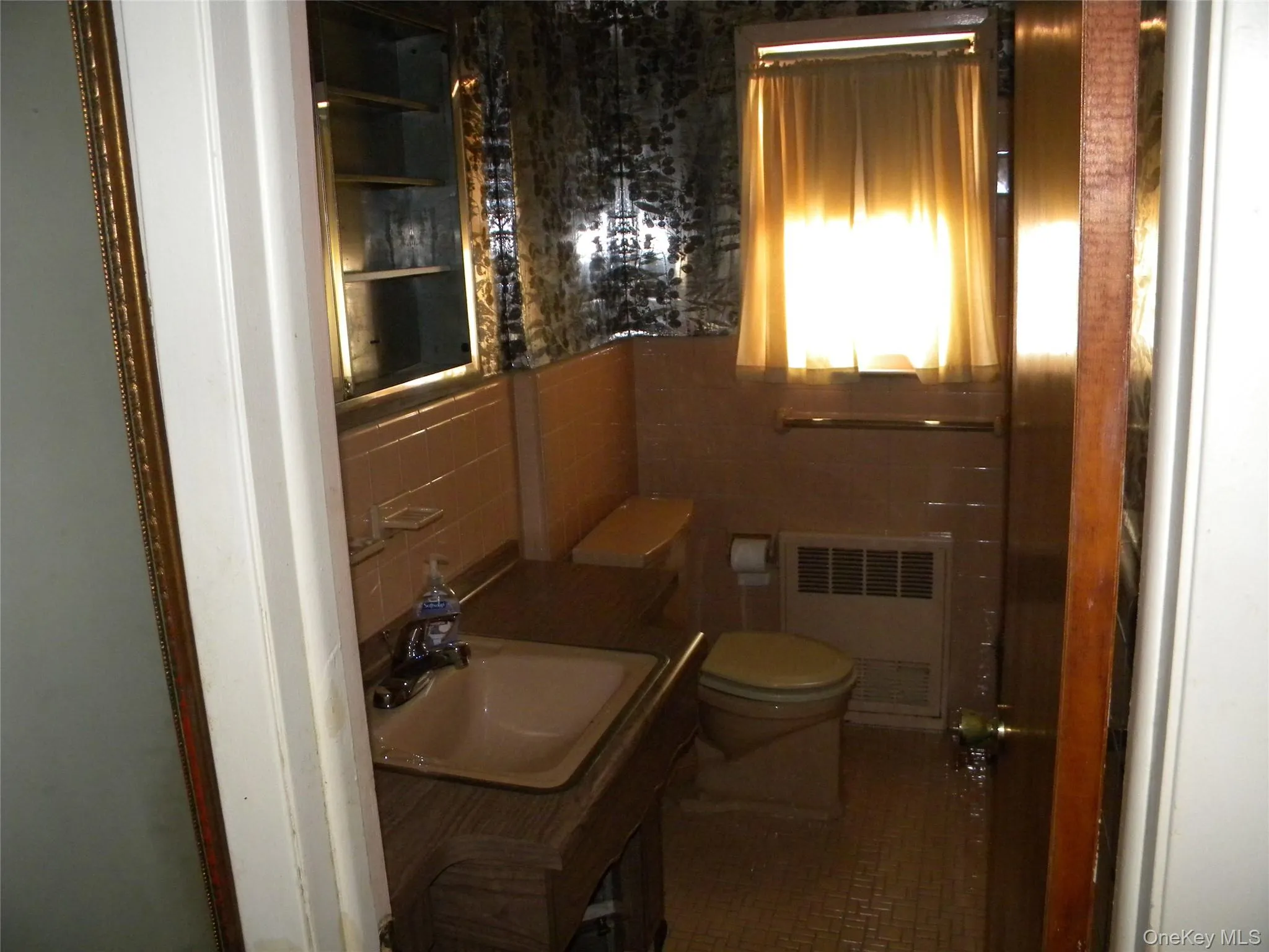 2nd bathroom 2nd bathroom