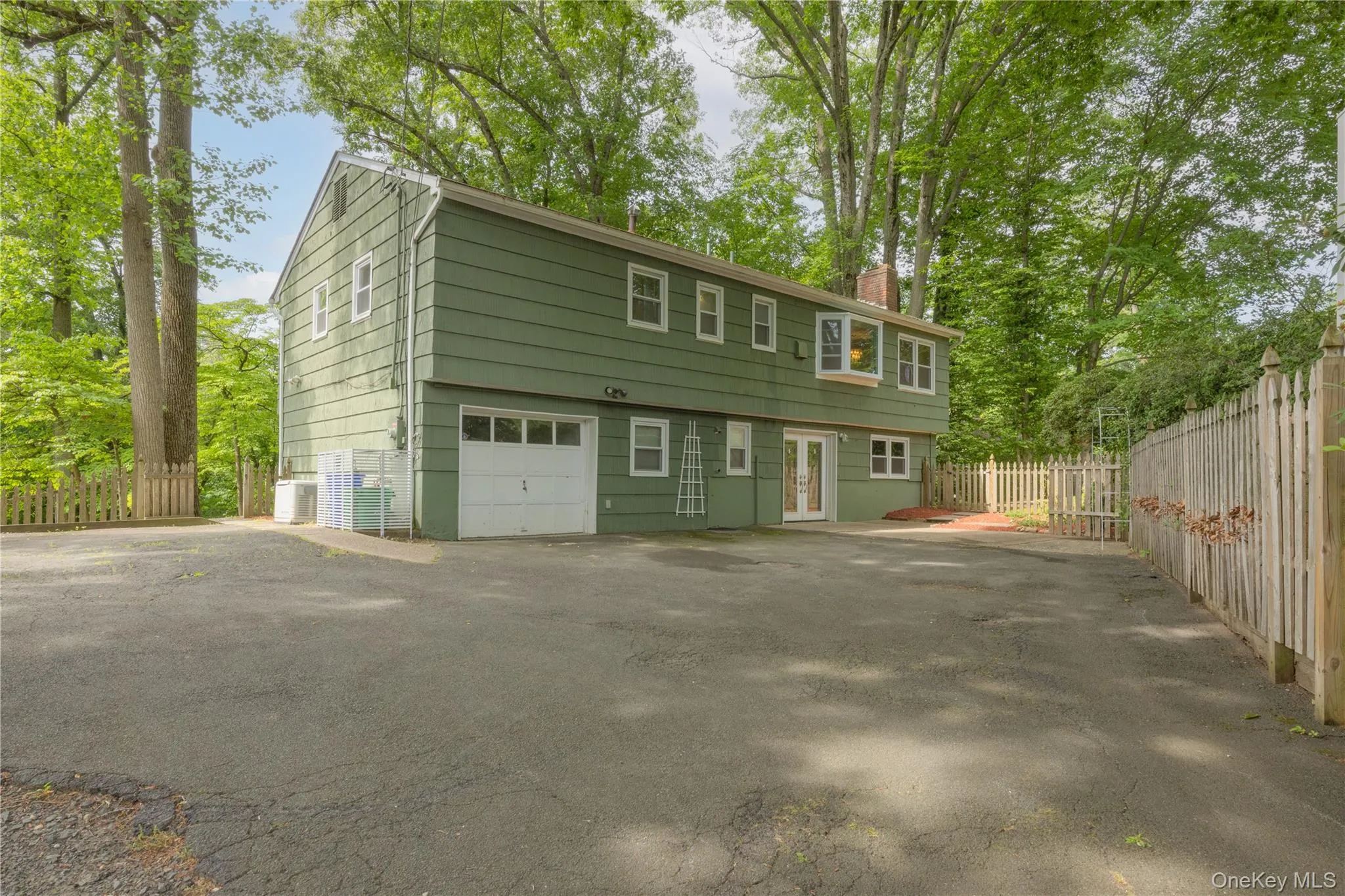 One car attached garage One car attached garage