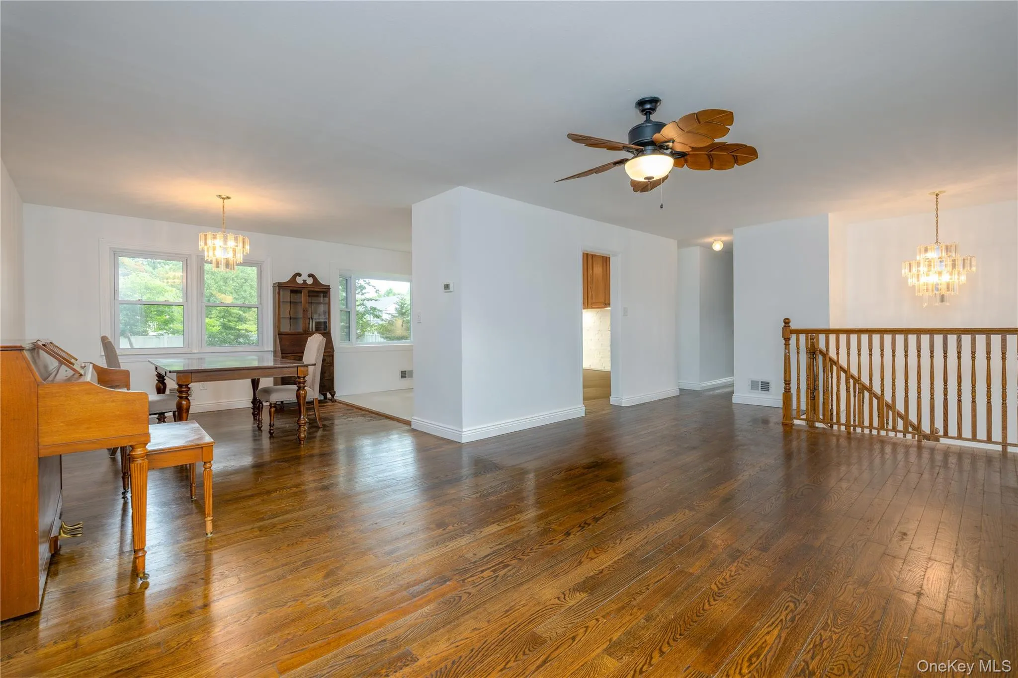 Open floor plan great for entertaining Open floor plan great for entertaining