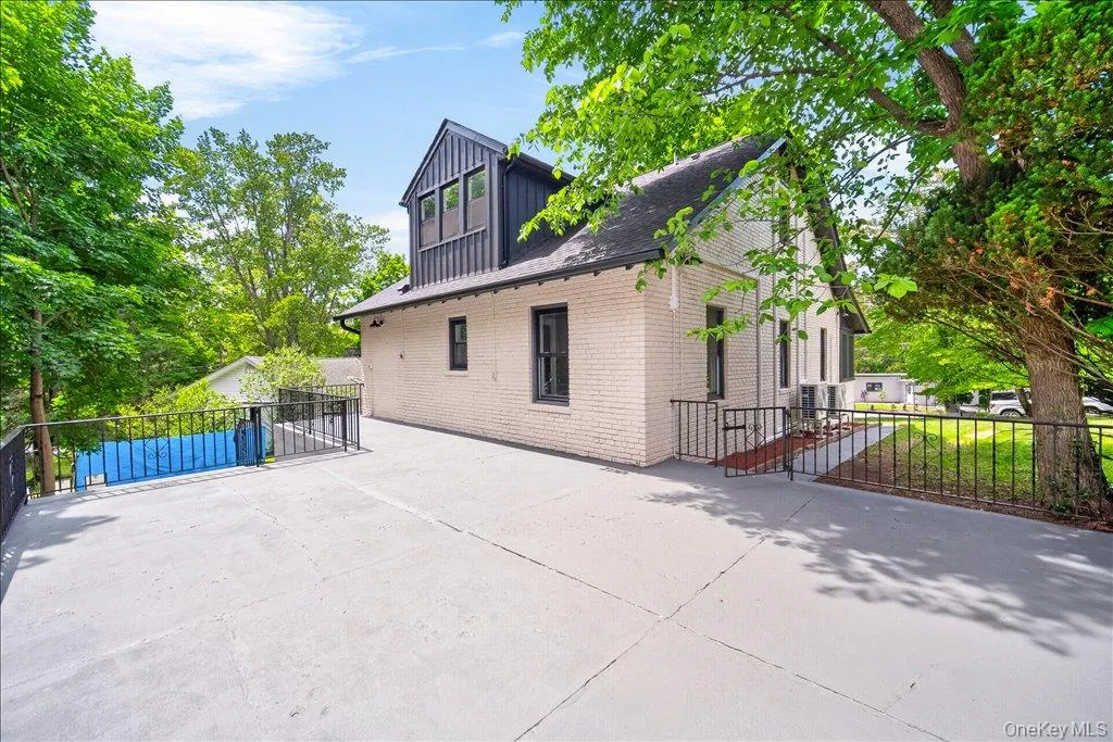 584 Shore Drive, New Windsor, NY, 4 Bedrooms Bedrooms, 9 Rooms Rooms,2 BathroomsBathrooms,Residential,For Rent,Shore,0,1009591 584 Shore Drive, New Windsor, NY, 4 Bedrooms Bedrooms, 9 Rooms Rooms,2 BathroomsBathrooms,Residential,For Rent,Shore,0,1009591