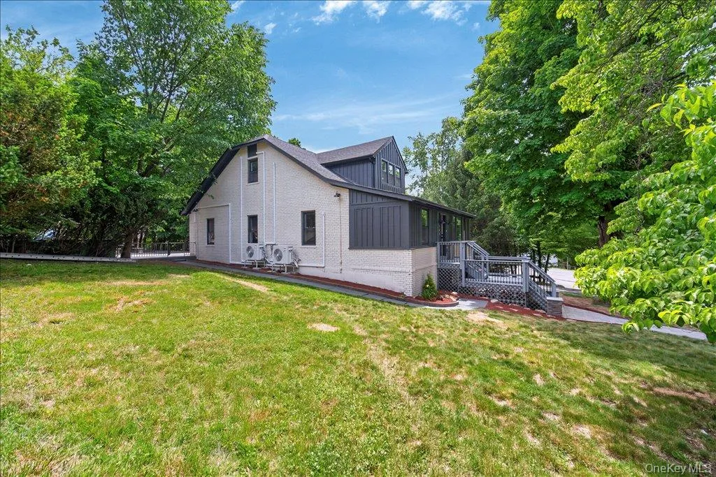 584 Shore Drive, New Windsor, NY, 4 Bedrooms Bedrooms, 9 Rooms Rooms,2 BathroomsBathrooms,Residential,For Rent,Shore,0,1009591 584 Shore Drive, New Windsor, NY, 4 Bedrooms Bedrooms, 9 Rooms Rooms,2 BathroomsBathrooms,Residential,For Rent,Shore,0,1009591
