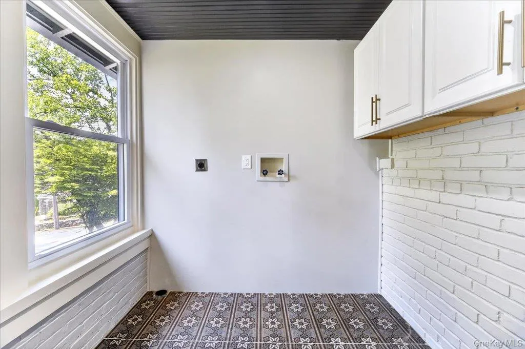 584 Shore Drive, New Windsor, NY, 4 Bedrooms Bedrooms, 9 Rooms Rooms,2 BathroomsBathrooms,Residential,For Rent,Shore,0,1009591 584 Shore Drive, New Windsor, NY, 4 Bedrooms Bedrooms, 9 Rooms Rooms,2 BathroomsBathrooms,Residential,For Rent,Shore,0,1009591