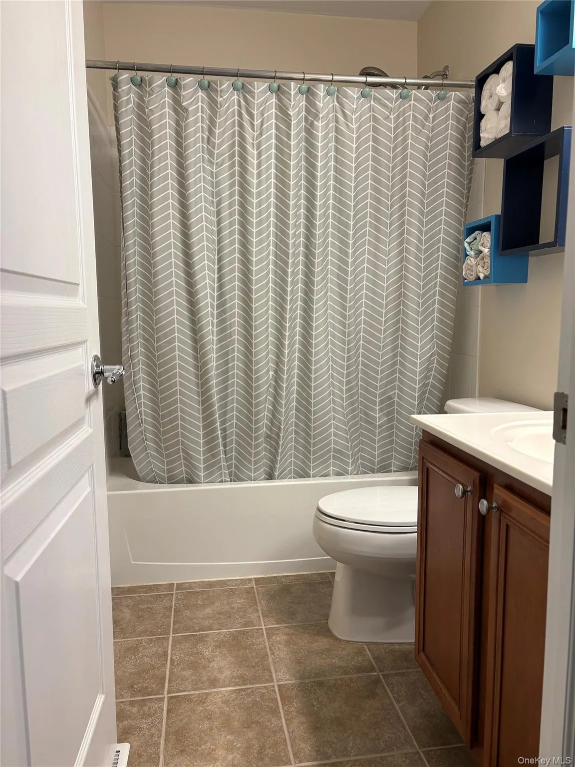 1 Maler Lane, Brookhaven, NY, 2 Bedrooms Bedrooms, 10 Rooms Rooms,2 BathroomsBathrooms,Residential,For Rent,Maler,0,1009599 1 Maler Lane, Brookhaven, NY, 2 Bedrooms Bedrooms, 10 Rooms Rooms,2 BathroomsBathrooms,Residential,For Rent,Maler,0,1009599