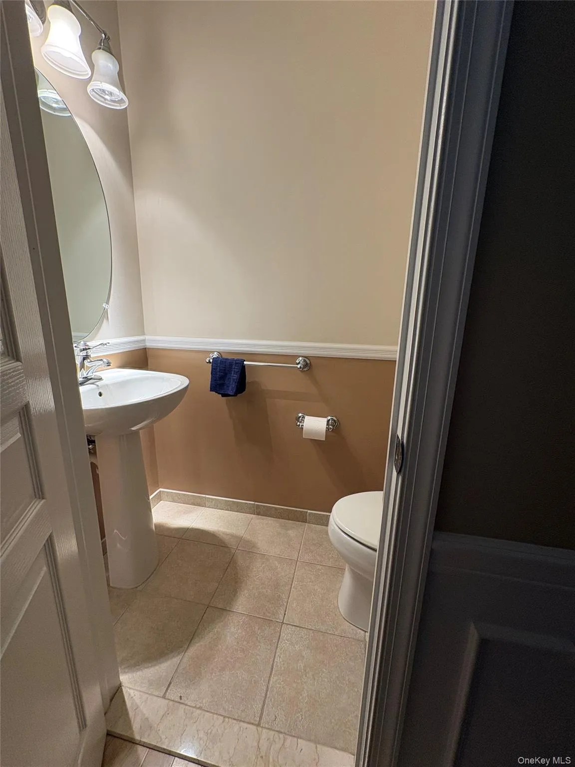 1 Maler Lane, Brookhaven, NY, 2 Bedrooms Bedrooms, 10 Rooms Rooms,2 BathroomsBathrooms,Residential,For Rent,Maler,0,1009599 1 Maler Lane, Brookhaven, NY, 2 Bedrooms Bedrooms, 10 Rooms Rooms,2 BathroomsBathrooms,Residential,For Rent,Maler,0,1009599