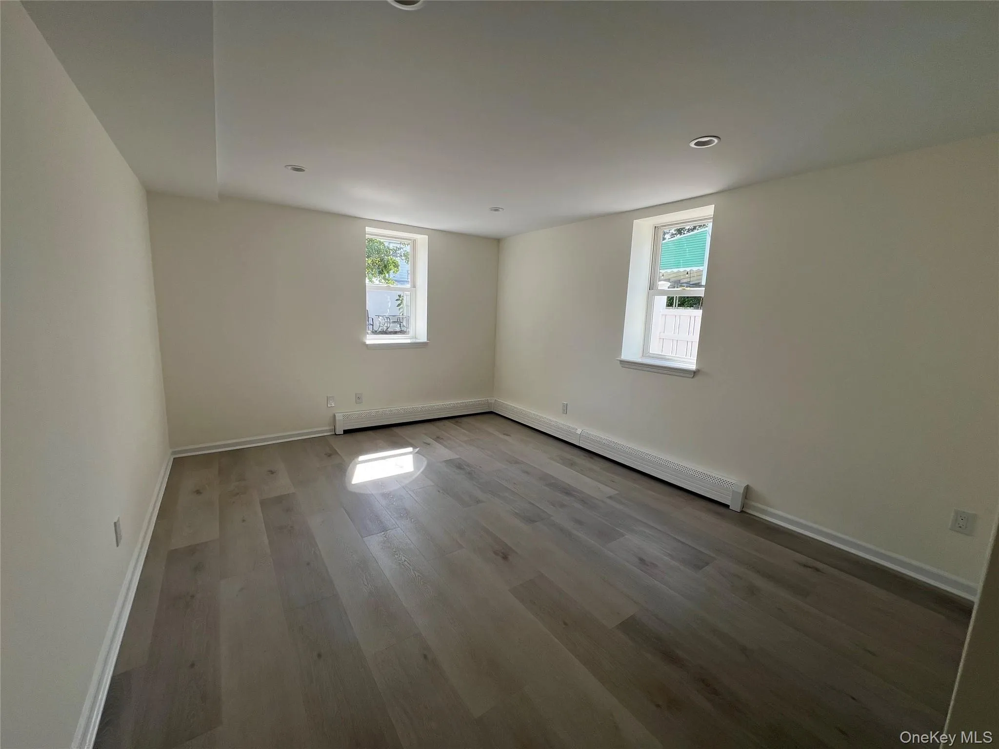 82 Hickory Road, North Hempstead, NY, 2 Bedrooms Bedrooms, 4 Rooms Rooms,1 BathroomBathrooms,Residential Lease,For Rent,Hickory,0,1009614 82 Hickory Road, North Hempstead, NY, 2 Bedrooms Bedrooms, 4 Rooms Rooms,1 BathroomBathrooms,Residential Lease,For Rent,Hickory,0,1009614