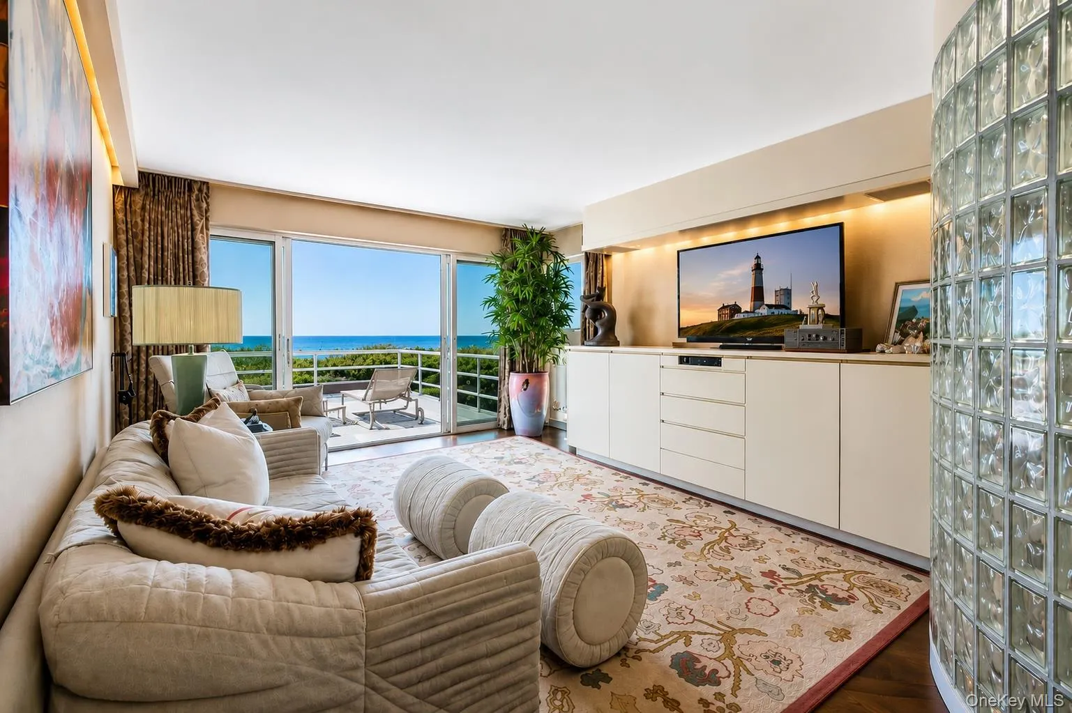 6 Gin Lane, Southampton, NY, 5 Bedrooms Bedrooms, 15 Rooms Rooms,6 BathroomsBathrooms,Residential Lease,For Rent,Gin,0,1009615 6 Gin Lane, Southampton, NY, 5 Bedrooms Bedrooms, 15 Rooms Rooms,6 BathroomsBathrooms,Residential Lease,For Rent,Gin,0,1009615