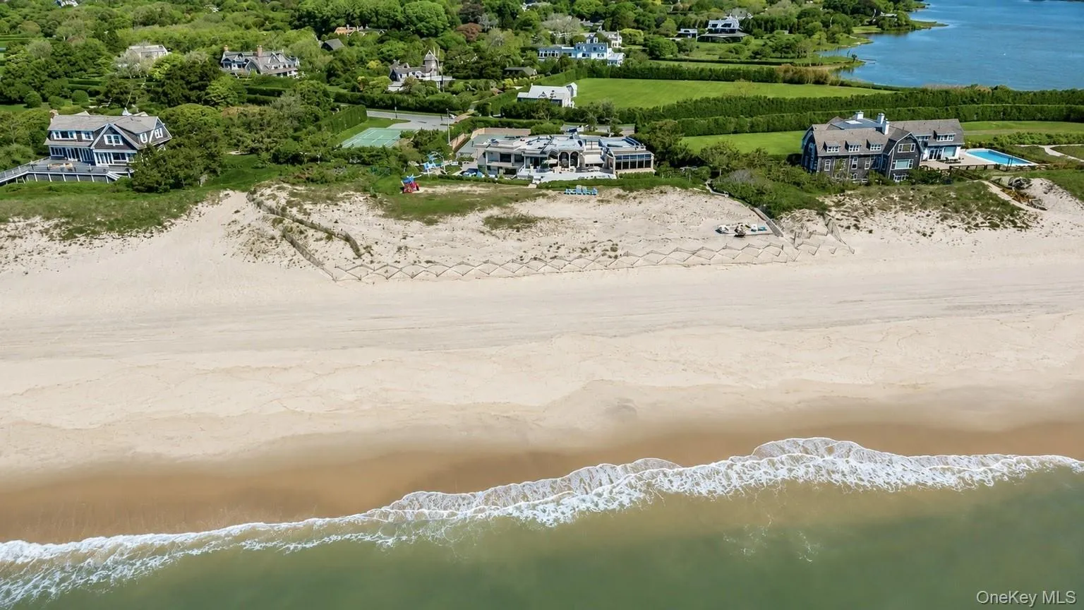 6 Gin Lane, Southampton, NY, 5 Bedrooms Bedrooms, 15 Rooms Rooms,6 BathroomsBathrooms,Residential Lease,For Rent,Gin,0,1009615 6 Gin Lane, Southampton, NY, 5 Bedrooms Bedrooms, 15 Rooms Rooms,6 BathroomsBathrooms,Residential Lease,For Rent,Gin,0,1009615