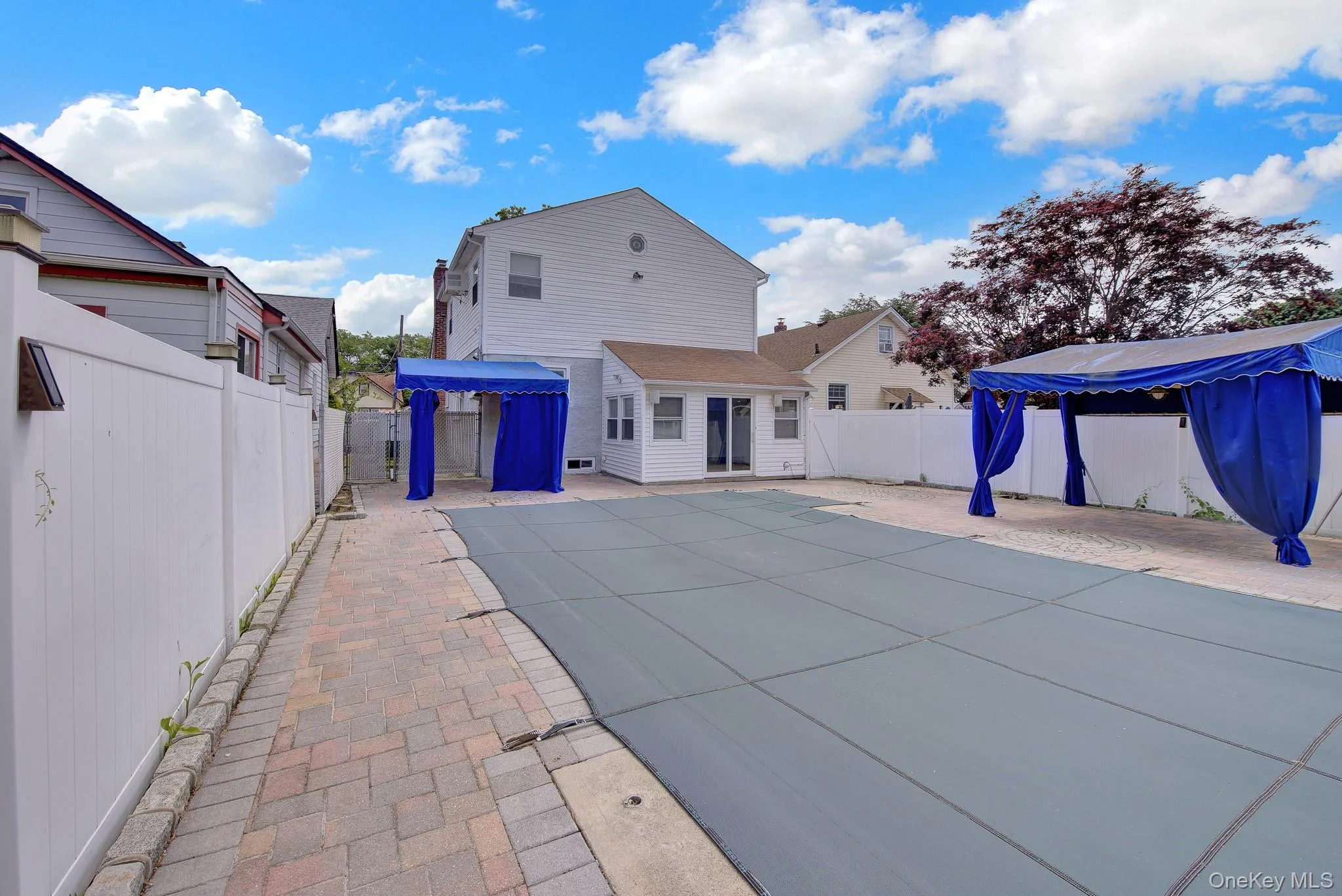 255 Rolling Street, Hempstead, NY, 3 Bedrooms Bedrooms, 6 Rooms Rooms,2 BathroomsBathrooms,Residential,For Rent,Rolling,0,1009618 255 Rolling Street, Hempstead, NY, 3 Bedrooms Bedrooms, 6 Rooms Rooms,2 BathroomsBathrooms,Residential,For Rent,Rolling,0,1009618