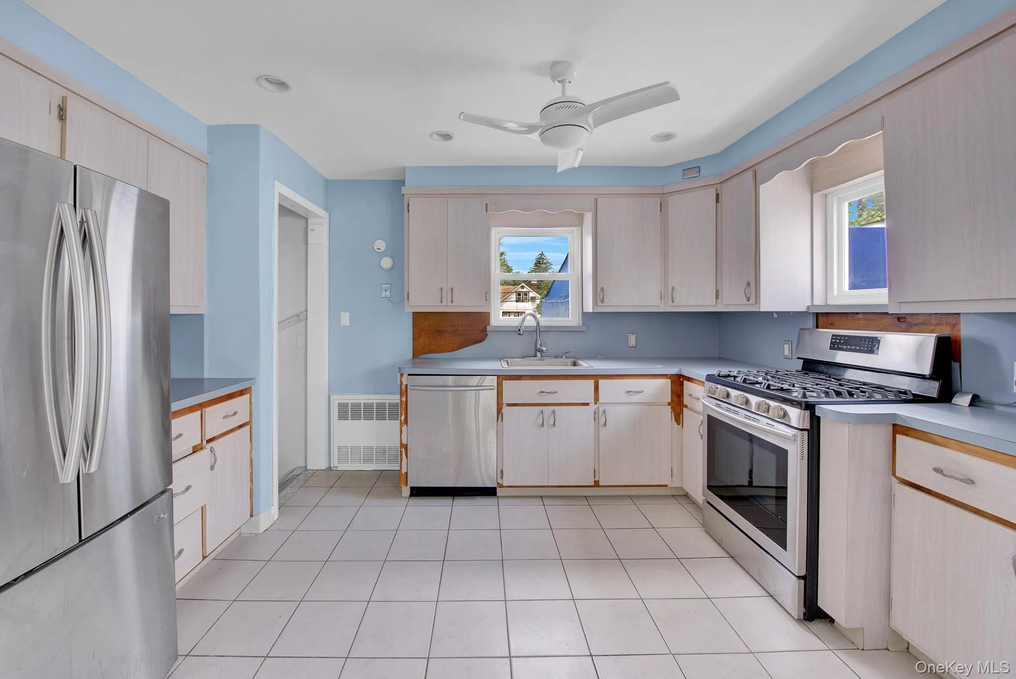 255 Rolling Street, Hempstead, NY, 3 Bedrooms Bedrooms, 6 Rooms Rooms,2 BathroomsBathrooms,Residential,For Rent,Rolling,0,1009618 255 Rolling Street, Hempstead, NY, 3 Bedrooms Bedrooms, 6 Rooms Rooms,2 BathroomsBathrooms,Residential,For Rent,Rolling,0,1009618