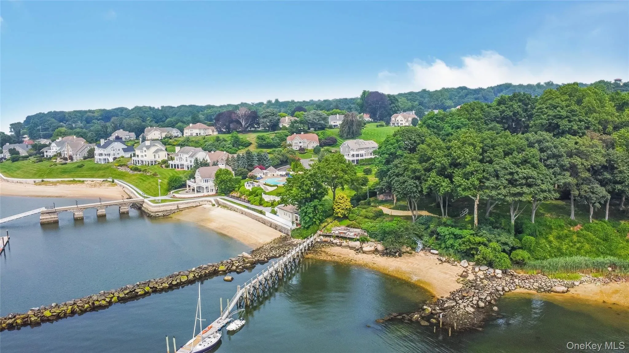 47 Pembroke Drive, Glen Cove, NY, 4 Bedrooms Bedrooms, 15 Rooms Rooms,3 BathroomsBathrooms,Residential,For Rent,Pembroke,0,1009620 47 Pembroke Drive, Glen Cove, NY, 4 Bedrooms Bedrooms, 15 Rooms Rooms,3 BathroomsBathrooms,Residential,For Rent,Pembroke,0,1009620