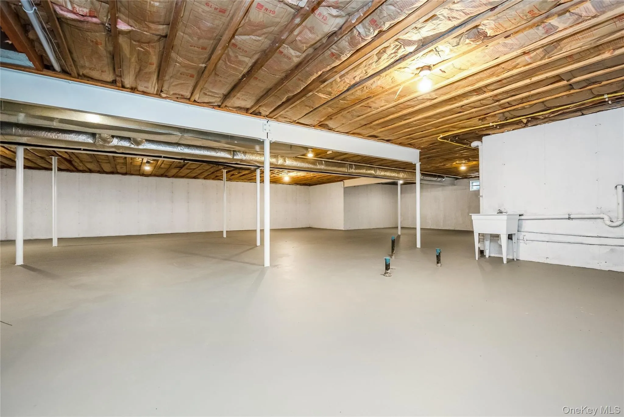 47 Pembroke Drive, Glen Cove, NY, 4 Bedrooms Bedrooms, 15 Rooms Rooms,3 BathroomsBathrooms,Residential,For Rent,Pembroke,0,1009620 47 Pembroke Drive, Glen Cove, NY, 4 Bedrooms Bedrooms, 15 Rooms Rooms,3 BathroomsBathrooms,Residential,For Rent,Pembroke,0,1009620