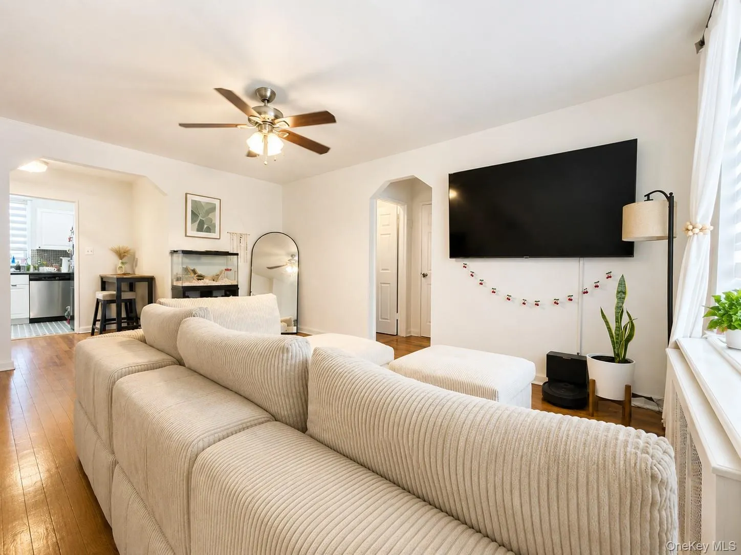 35-21 205th Street, New York, NY, 1 Bedroom Bedrooms, 4 Rooms Rooms,1 BathroomBathrooms,Residential,For Rent,205th,0,1009623 35-21 205th Street, New York, NY, 1 Bedroom Bedrooms, 4 Rooms Rooms,1 BathroomBathrooms,Residential,For Rent,205th,0,1009623