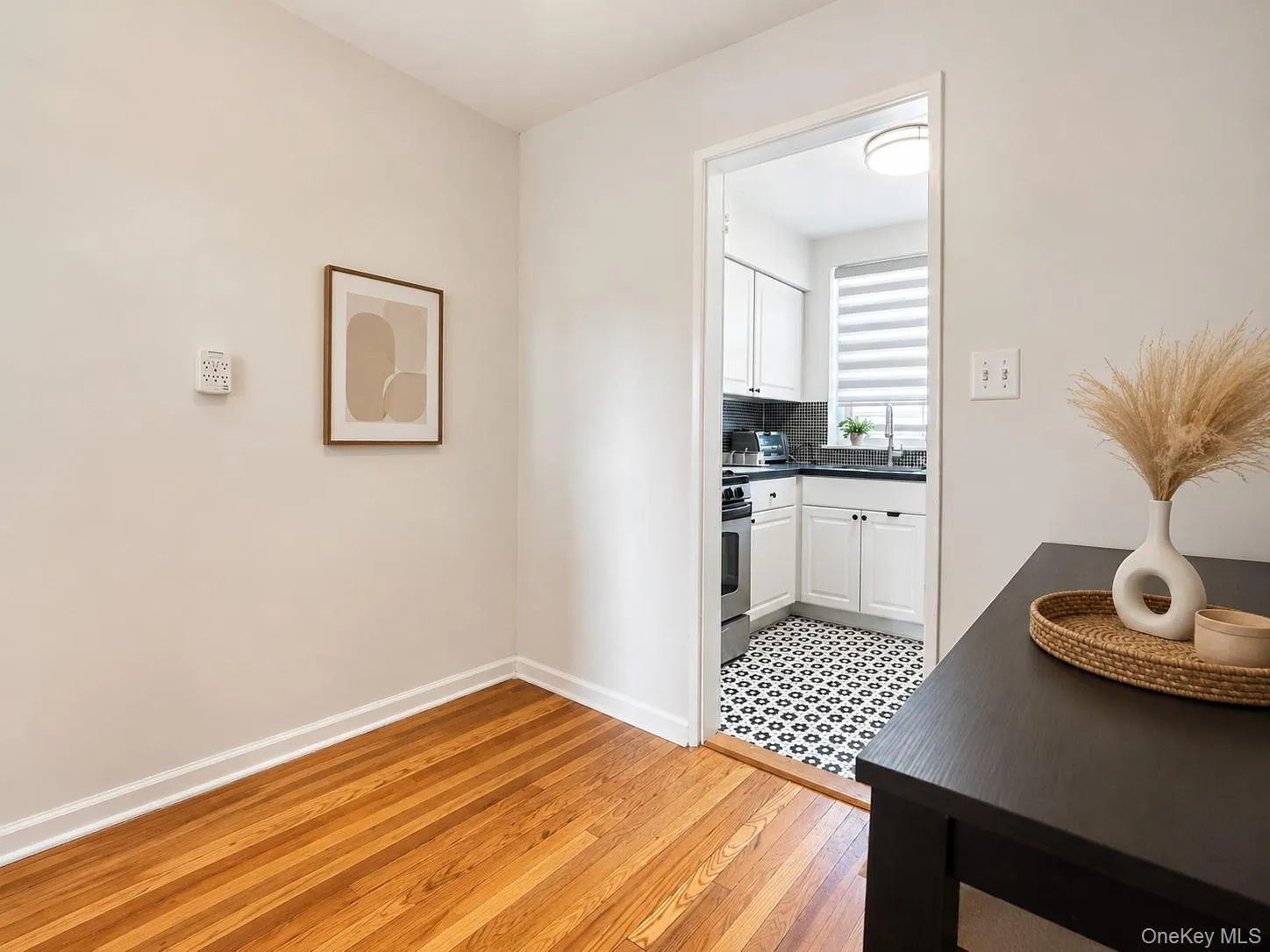 35-21 205th Street, New York, NY, 1 Bedroom Bedrooms, 4 Rooms Rooms,1 BathroomBathrooms,Residential,For Rent,205th,0,1009623 35-21 205th Street, New York, NY, 1 Bedroom Bedrooms, 4 Rooms Rooms,1 BathroomBathrooms,Residential,For Rent,205th,0,1009623