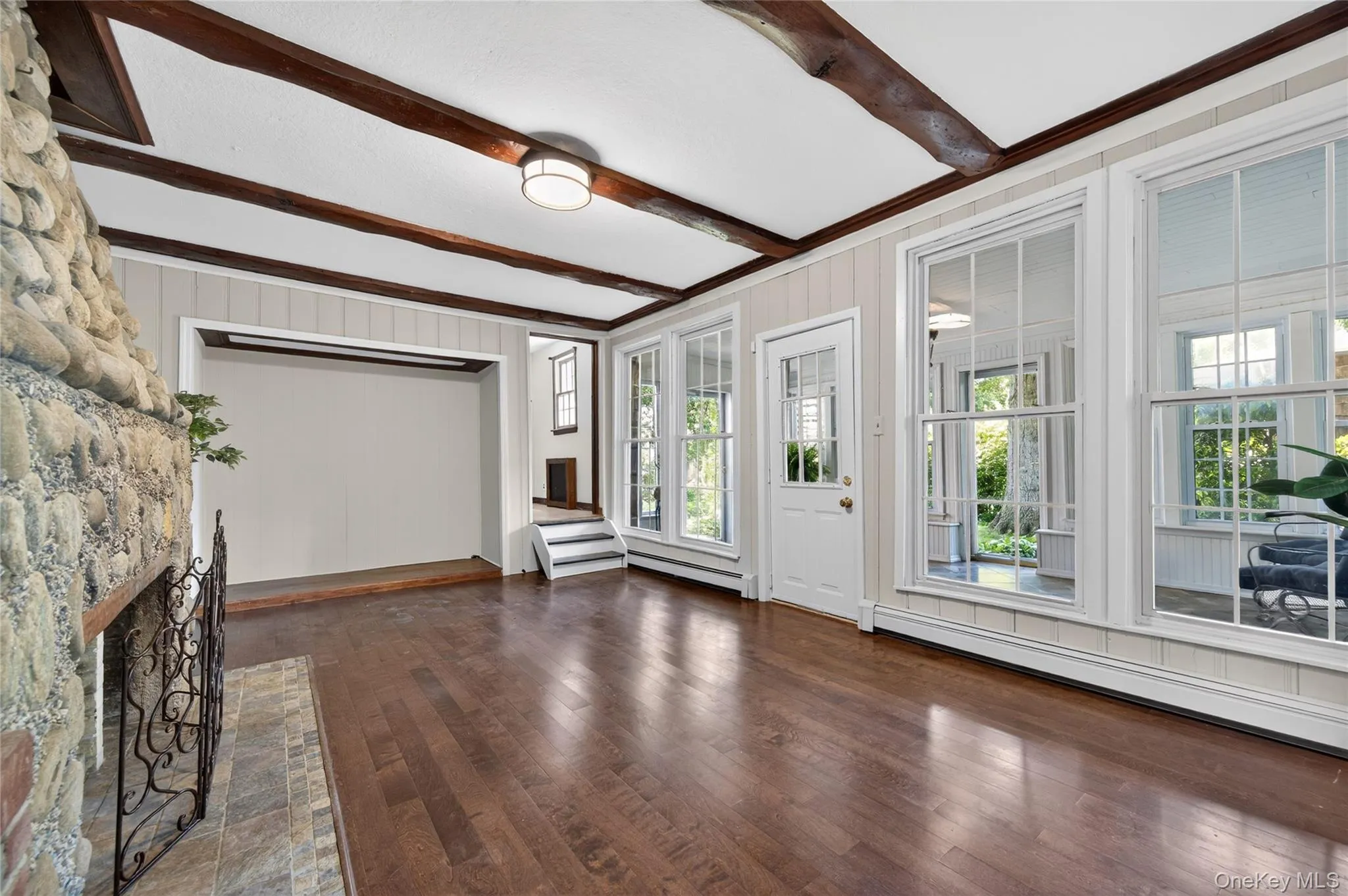 136 Lodge Avenue, Huntington, NY, 3 Bedrooms Bedrooms, 7 Rooms Rooms,2 BathroomsBathrooms,Residential,For Rent,Lodge,0,1009624 136 Lodge Avenue, Huntington, NY, 3 Bedrooms Bedrooms, 7 Rooms Rooms,2 BathroomsBathrooms,Residential,For Rent,Lodge,0,1009624