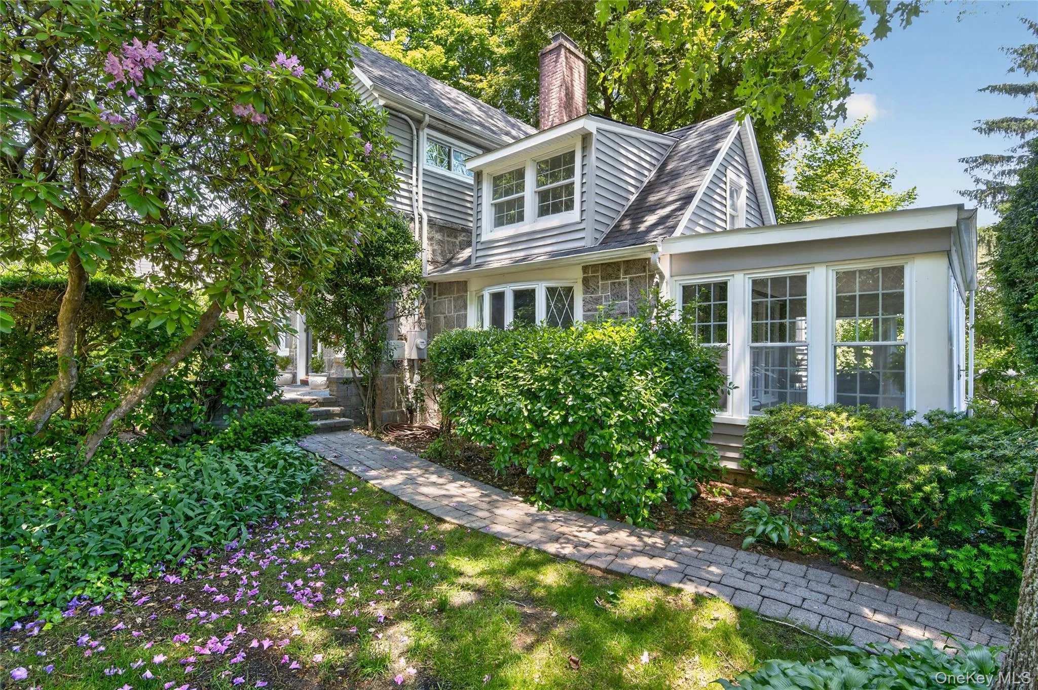 136 Lodge Avenue, Huntington, NY, 3 Bedrooms Bedrooms, 7 Rooms Rooms,2 BathroomsBathrooms,Residential,For Rent,Lodge,0,1009624 136 Lodge Avenue, Huntington, NY, 3 Bedrooms Bedrooms, 7 Rooms Rooms,2 BathroomsBathrooms,Residential,For Rent,Lodge,0,1009624