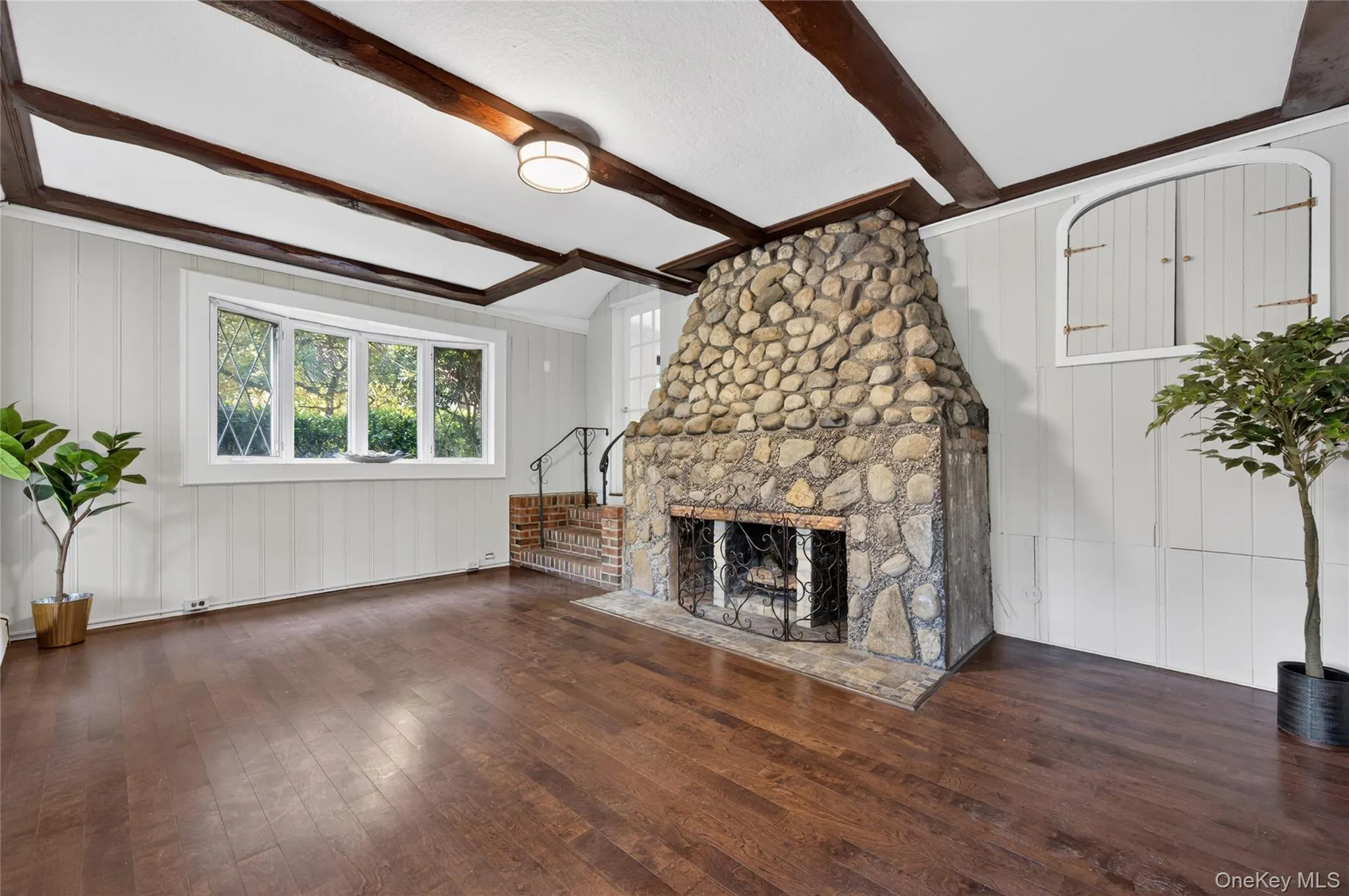 136 Lodge Avenue, Huntington, NY, 3 Bedrooms Bedrooms, 7 Rooms Rooms,2 BathroomsBathrooms,Residential,For Rent,Lodge,0,1009624 136 Lodge Avenue, Huntington, NY, 3 Bedrooms Bedrooms, 7 Rooms Rooms,2 BathroomsBathrooms,Residential,For Rent,Lodge,0,1009624