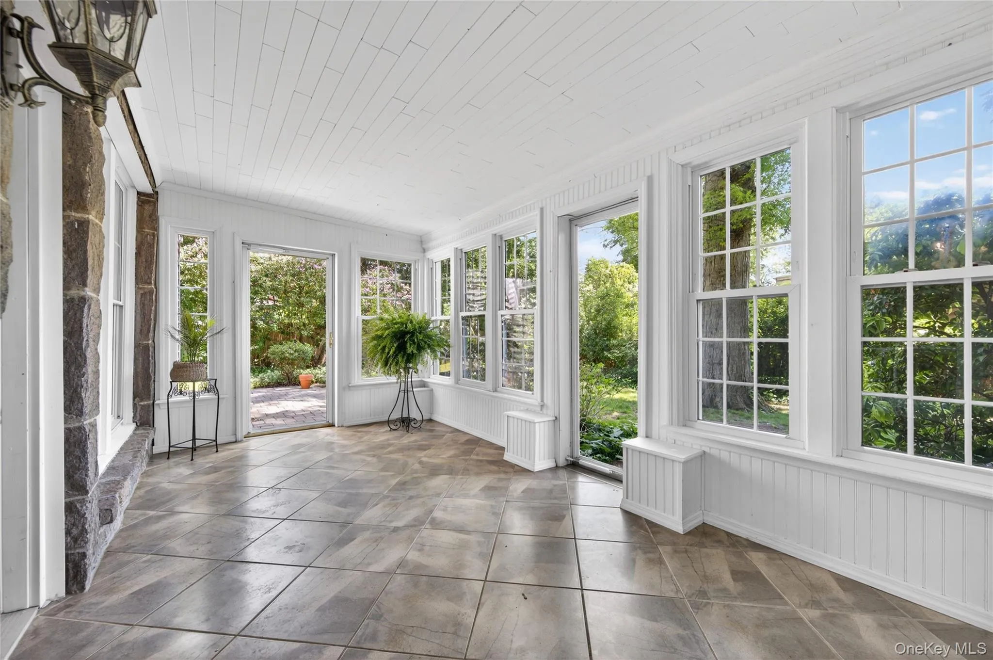 136 Lodge Avenue, Huntington, NY, 3 Bedrooms Bedrooms, 7 Rooms Rooms,2 BathroomsBathrooms,Residential,For Rent,Lodge,0,1009624 136 Lodge Avenue, Huntington, NY, 3 Bedrooms Bedrooms, 7 Rooms Rooms,2 BathroomsBathrooms,Residential,For Rent,Lodge,0,1009624