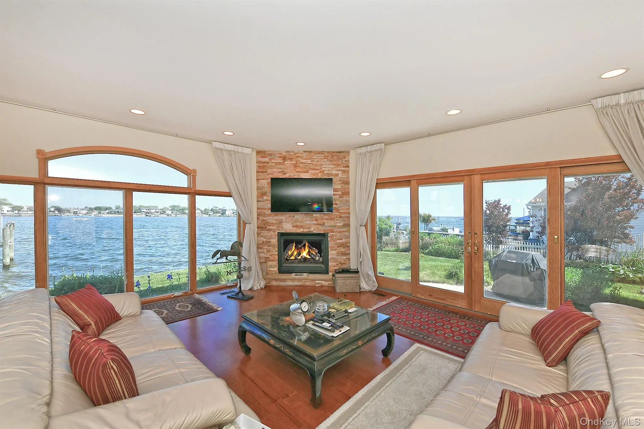 69 Ocean Avenue, Oyster Bay, NY, 5 Bedrooms Bedrooms, 8 Rooms Rooms,4 BathroomsBathrooms,Residential,For Rent,Ocean,0,1009632 69 Ocean Avenue, Oyster Bay, NY, 5 Bedrooms Bedrooms, 8 Rooms Rooms,4 BathroomsBathrooms,Residential,For Rent,Ocean,0,1009632