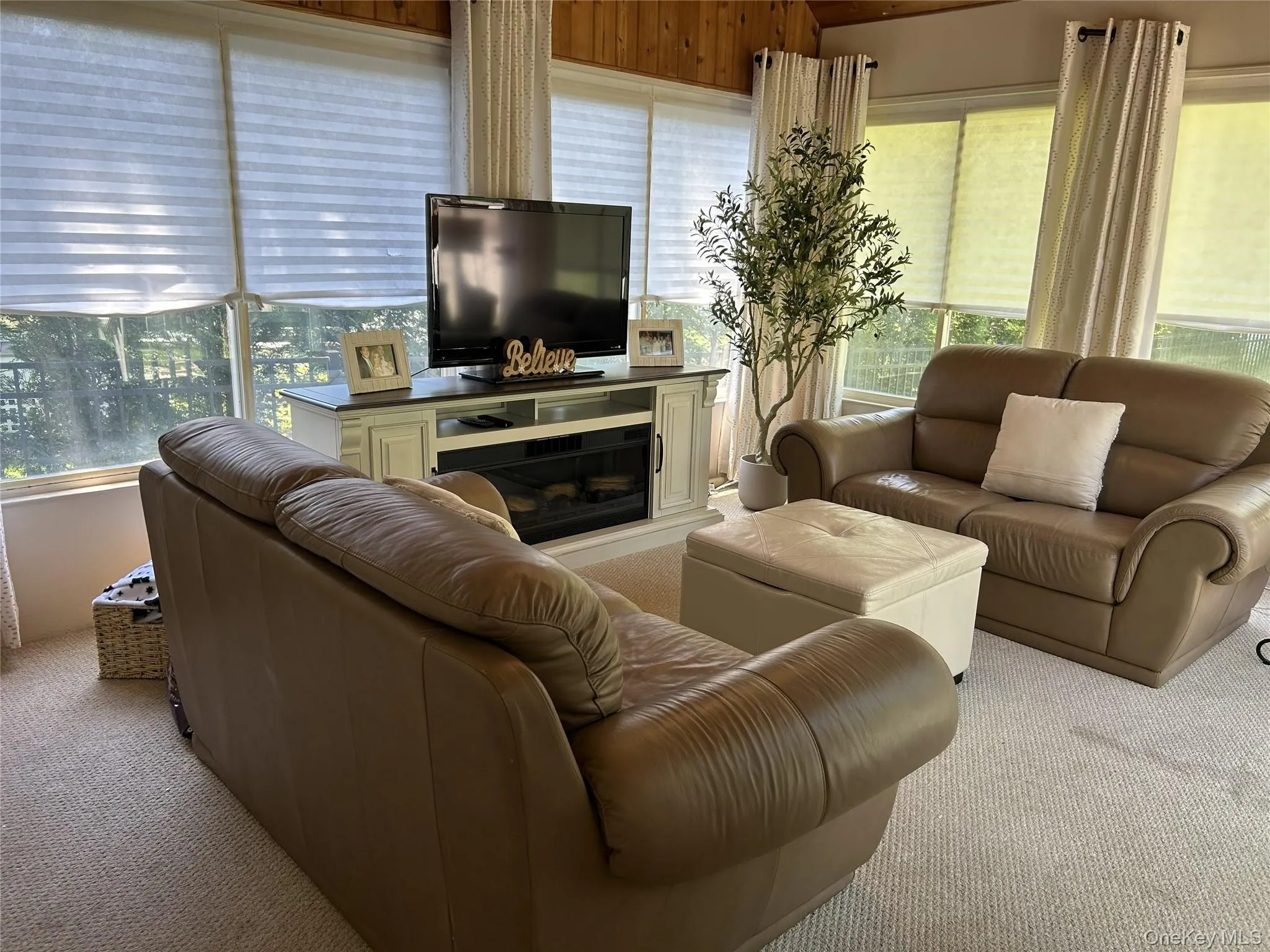 144 Thornbury Road, New Rochelle, NY, 4 Bedrooms Bedrooms, 8 Rooms Rooms,2 BathroomsBathrooms,Residential Lease,For Rent,Thornbury,0,1009638 144 Thornbury Road, New Rochelle, NY, 4 Bedrooms Bedrooms, 8 Rooms Rooms,2 BathroomsBathrooms,Residential Lease,For Rent,Thornbury,0,1009638