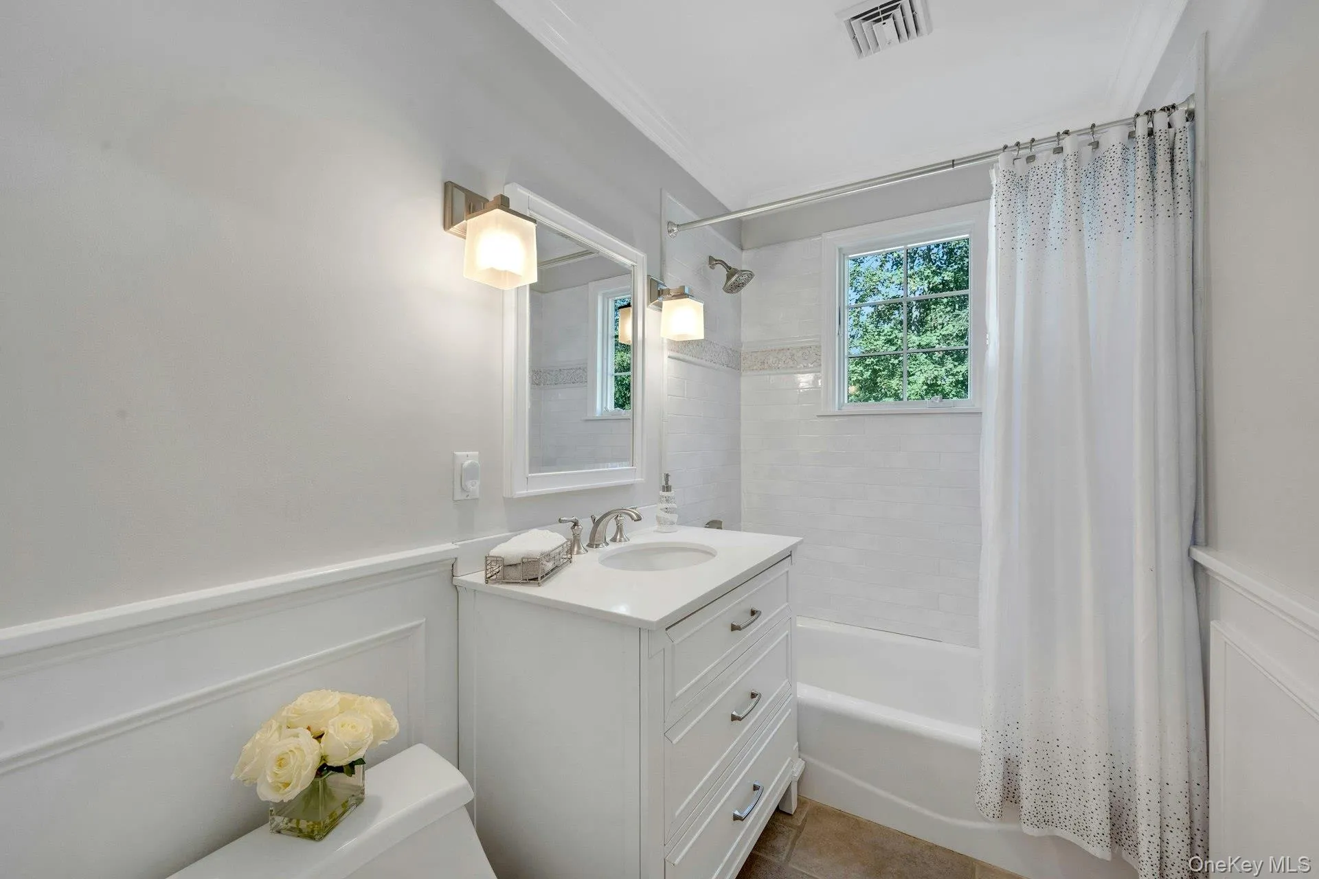 144 Thornbury Road, New Rochelle, NY, 4 Bedrooms Bedrooms, 8 Rooms Rooms,2 BathroomsBathrooms,Residential Lease,For Rent,Thornbury,0,1009638 144 Thornbury Road, New Rochelle, NY, 4 Bedrooms Bedrooms, 8 Rooms Rooms,2 BathroomsBathrooms,Residential Lease,For Rent,Thornbury,0,1009638
