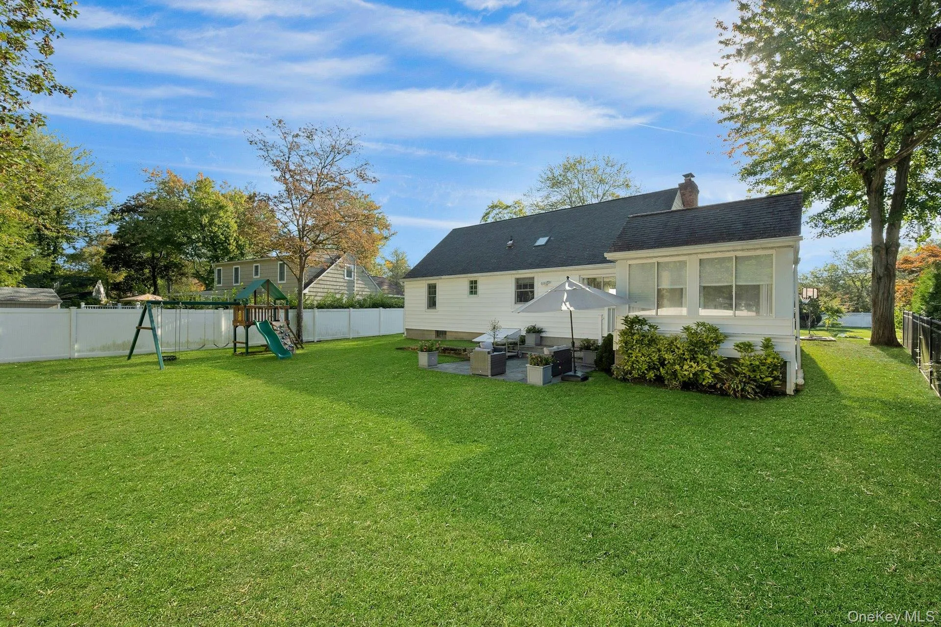 144 Thornbury Road, New Rochelle, NY, 4 Bedrooms Bedrooms, 8 Rooms Rooms,2 BathroomsBathrooms,Residential Lease,For Rent,Thornbury,0,1009638 144 Thornbury Road, New Rochelle, NY, 4 Bedrooms Bedrooms, 8 Rooms Rooms,2 BathroomsBathrooms,Residential Lease,For Rent,Thornbury,0,1009638