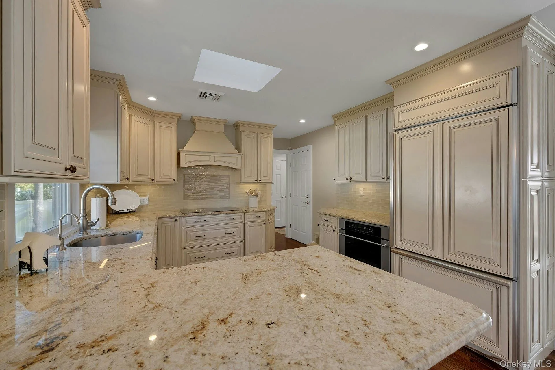 144 Thornbury Road, New Rochelle, NY, 4 Bedrooms Bedrooms, 8 Rooms Rooms,2 BathroomsBathrooms,Residential Lease,For Rent,Thornbury,0,1009638 144 Thornbury Road, New Rochelle, NY, 4 Bedrooms Bedrooms, 8 Rooms Rooms,2 BathroomsBathrooms,Residential Lease,For Rent,Thornbury,0,1009638