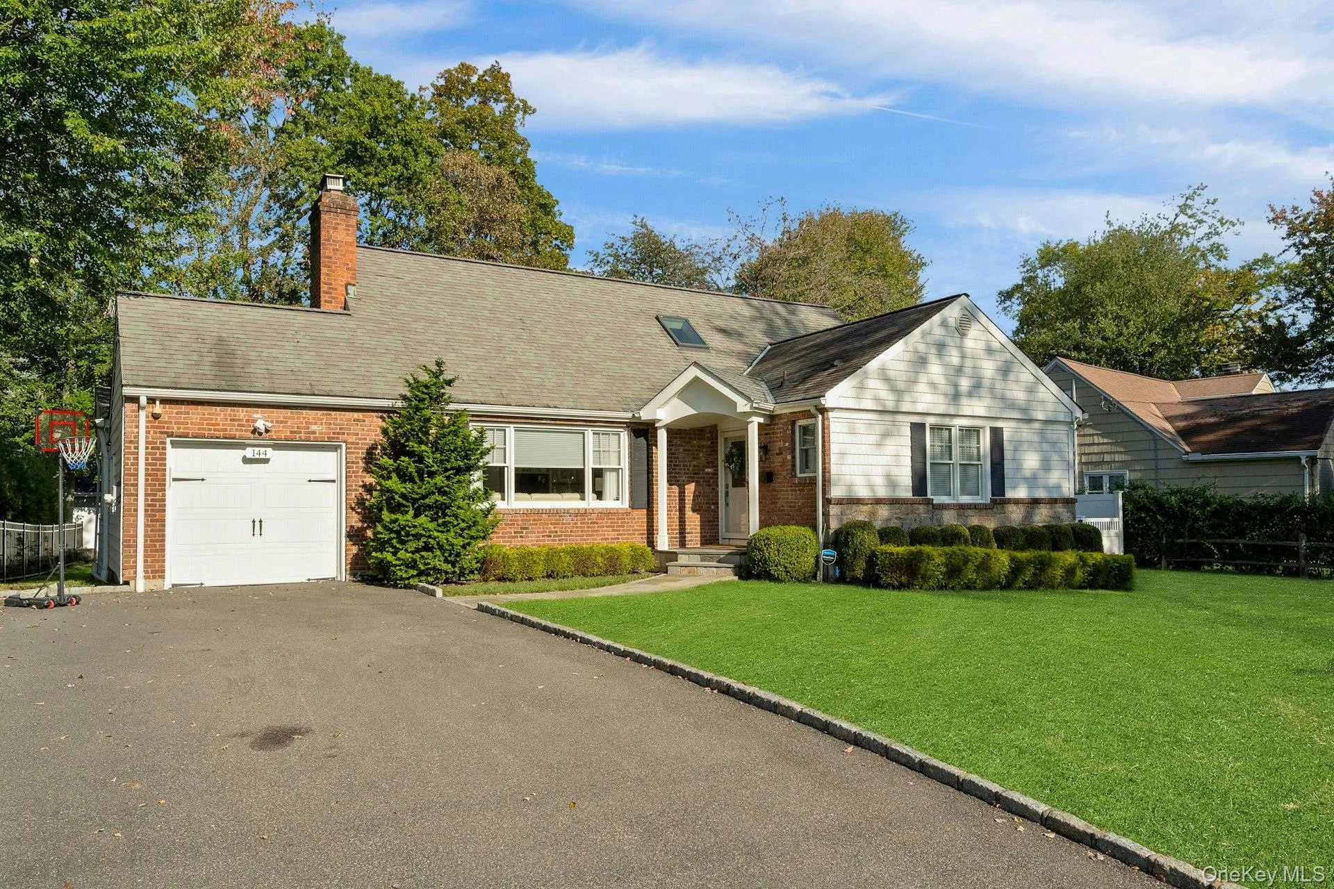 144 Thornbury Road, New Rochelle, NY, 4 Bedrooms Bedrooms, 8 Rooms Rooms,2 BathroomsBathrooms,Residential Lease,For Rent,Thornbury,0,1009638 144 Thornbury Road, New Rochelle, NY, 4 Bedrooms Bedrooms, 8 Rooms Rooms,2 BathroomsBathrooms,Residential Lease,For Rent,Thornbury,0,1009638