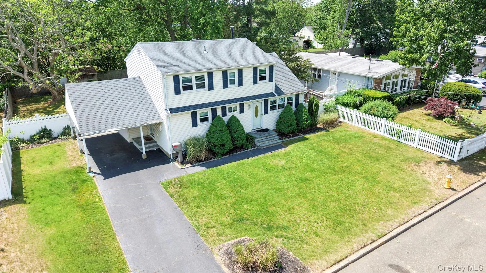 19 Midday Drive, Brookhaven, NY, 4 Bedrooms Bedrooms, 10 Rooms Rooms,3 BathroomsBathrooms,Residential,For Rent,Midday,0,1009640 19 Midday Drive, Brookhaven, NY, 4 Bedrooms Bedrooms, 10 Rooms Rooms,3 BathroomsBathrooms,Residential,For Rent,Midday,0,1009640