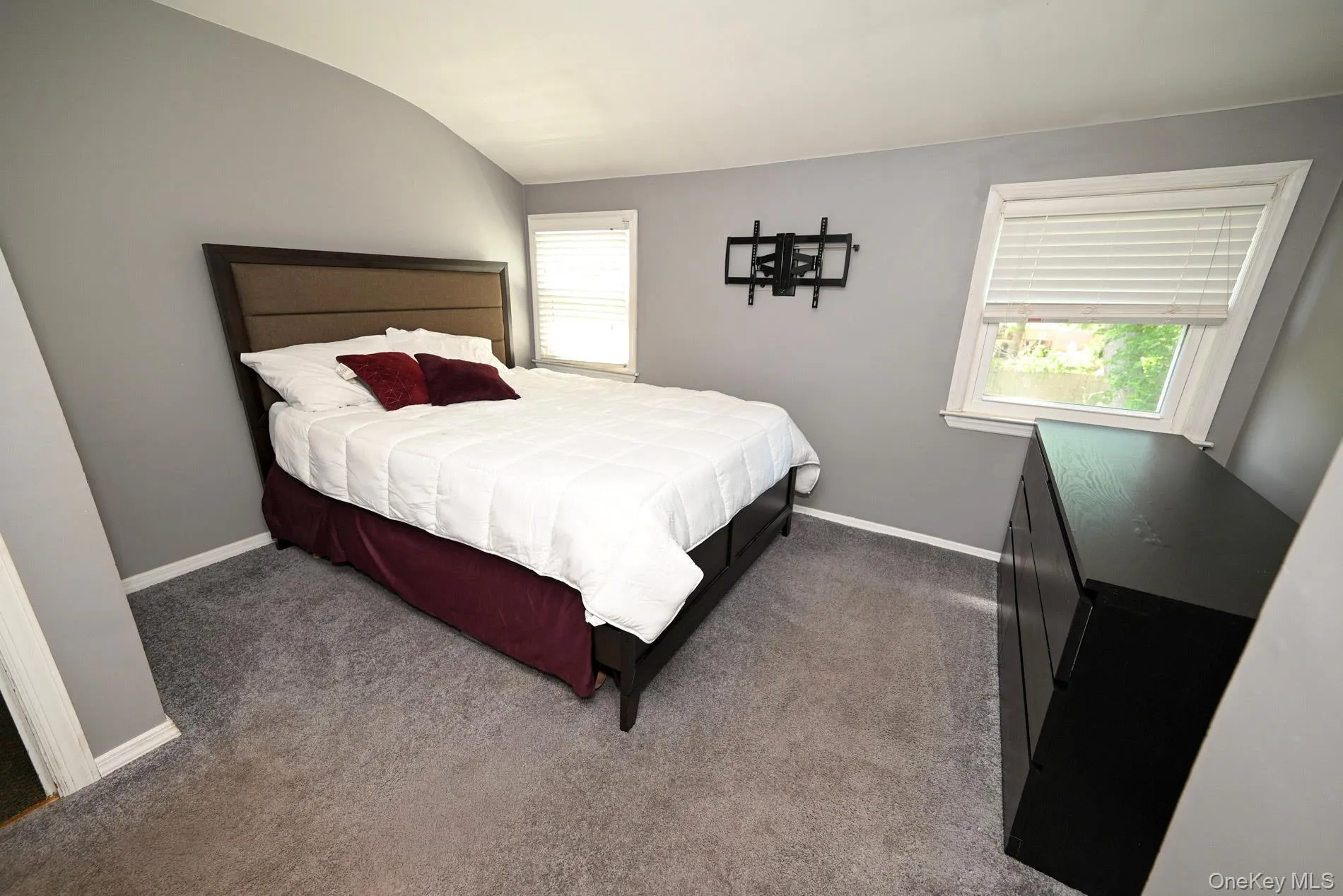 19 Midday Drive, Brookhaven, NY, 4 Bedrooms Bedrooms, 10 Rooms Rooms,3 BathroomsBathrooms,Residential,For Rent,Midday,0,1009640 19 Midday Drive, Brookhaven, NY, 4 Bedrooms Bedrooms, 10 Rooms Rooms,3 BathroomsBathrooms,Residential,For Rent,Midday,0,1009640