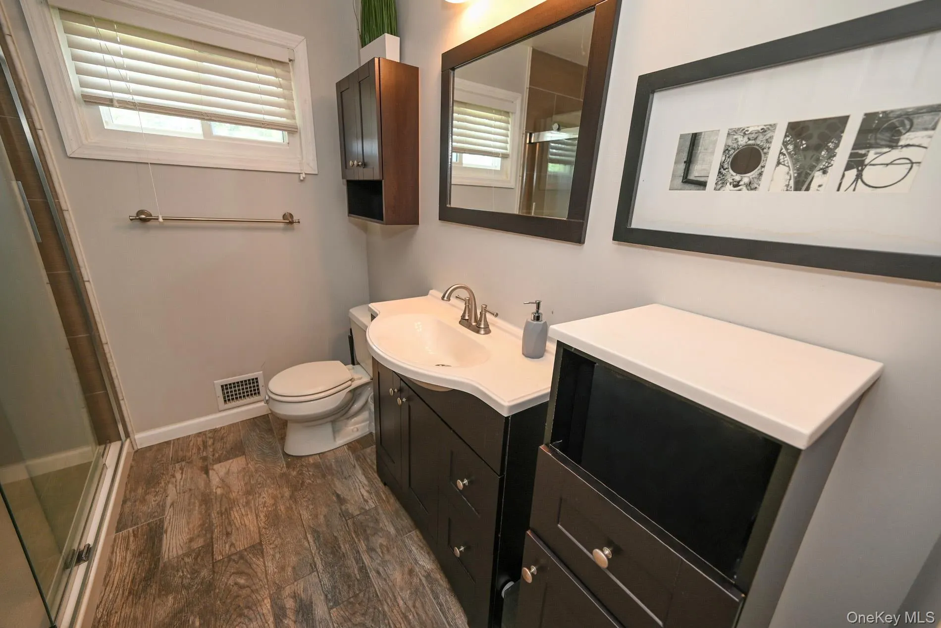 19 Midday Drive, Brookhaven, NY, 4 Bedrooms Bedrooms, 10 Rooms Rooms,3 BathroomsBathrooms,Residential,For Rent,Midday,0,1009640 19 Midday Drive, Brookhaven, NY, 4 Bedrooms Bedrooms, 10 Rooms Rooms,3 BathroomsBathrooms,Residential,For Rent,Midday,0,1009640