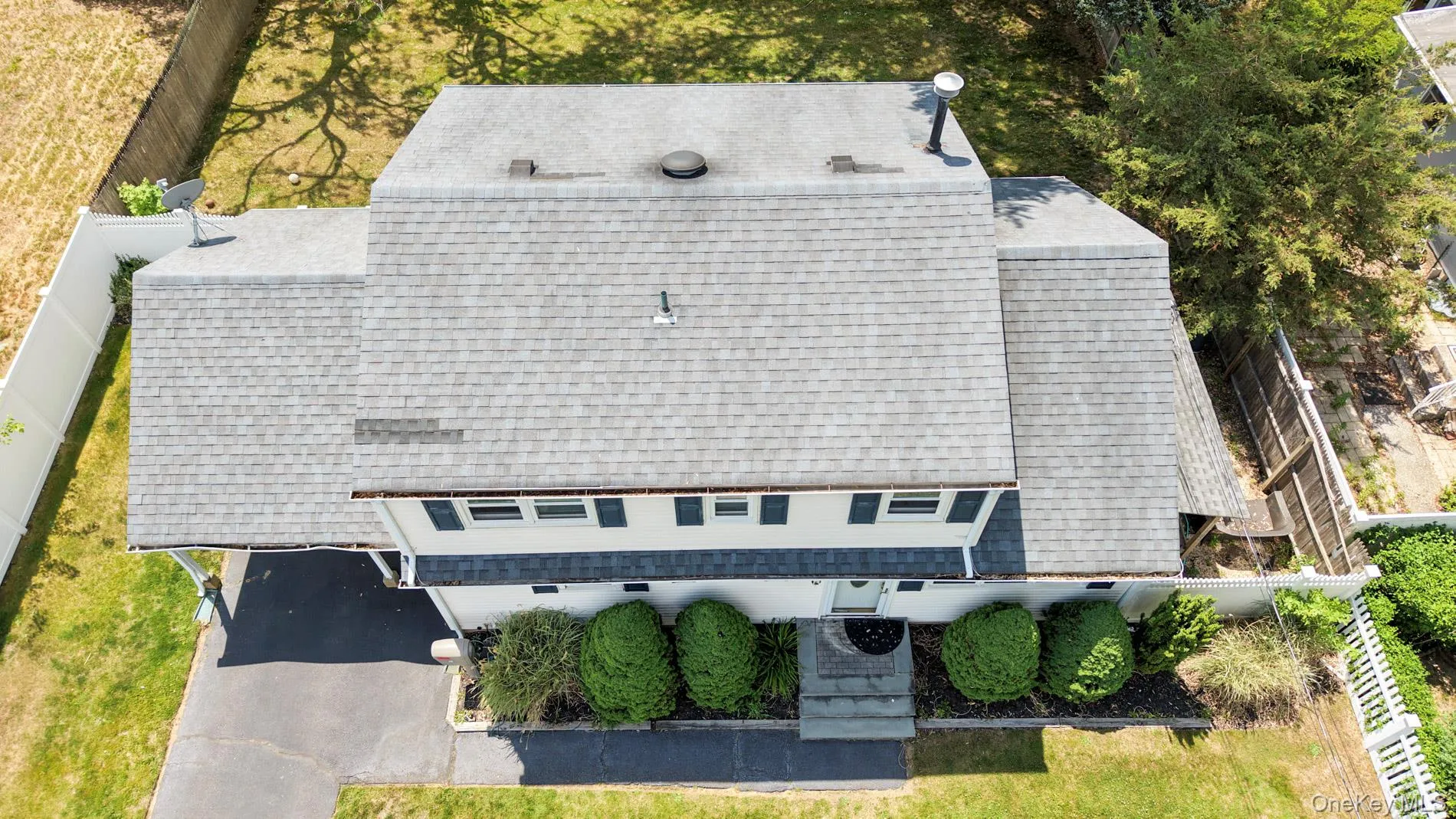 19 Midday Drive, Brookhaven, NY, 4 Bedrooms Bedrooms, 10 Rooms Rooms,3 BathroomsBathrooms,Residential,For Rent,Midday,0,1009640 19 Midday Drive, Brookhaven, NY, 4 Bedrooms Bedrooms, 10 Rooms Rooms,3 BathroomsBathrooms,Residential,For Rent,Midday,0,1009640