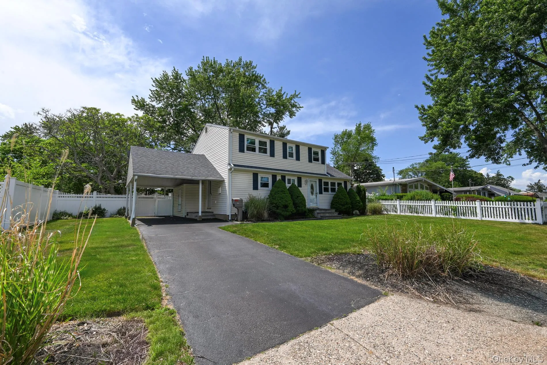 19 Midday Drive, Brookhaven, NY, 4 Bedrooms Bedrooms, 10 Rooms Rooms,3 BathroomsBathrooms,Residential,For Rent,Midday,0,1009640 19 Midday Drive, Brookhaven, NY, 4 Bedrooms Bedrooms, 10 Rooms Rooms,3 BathroomsBathrooms,Residential,For Rent,Midday,0,1009640