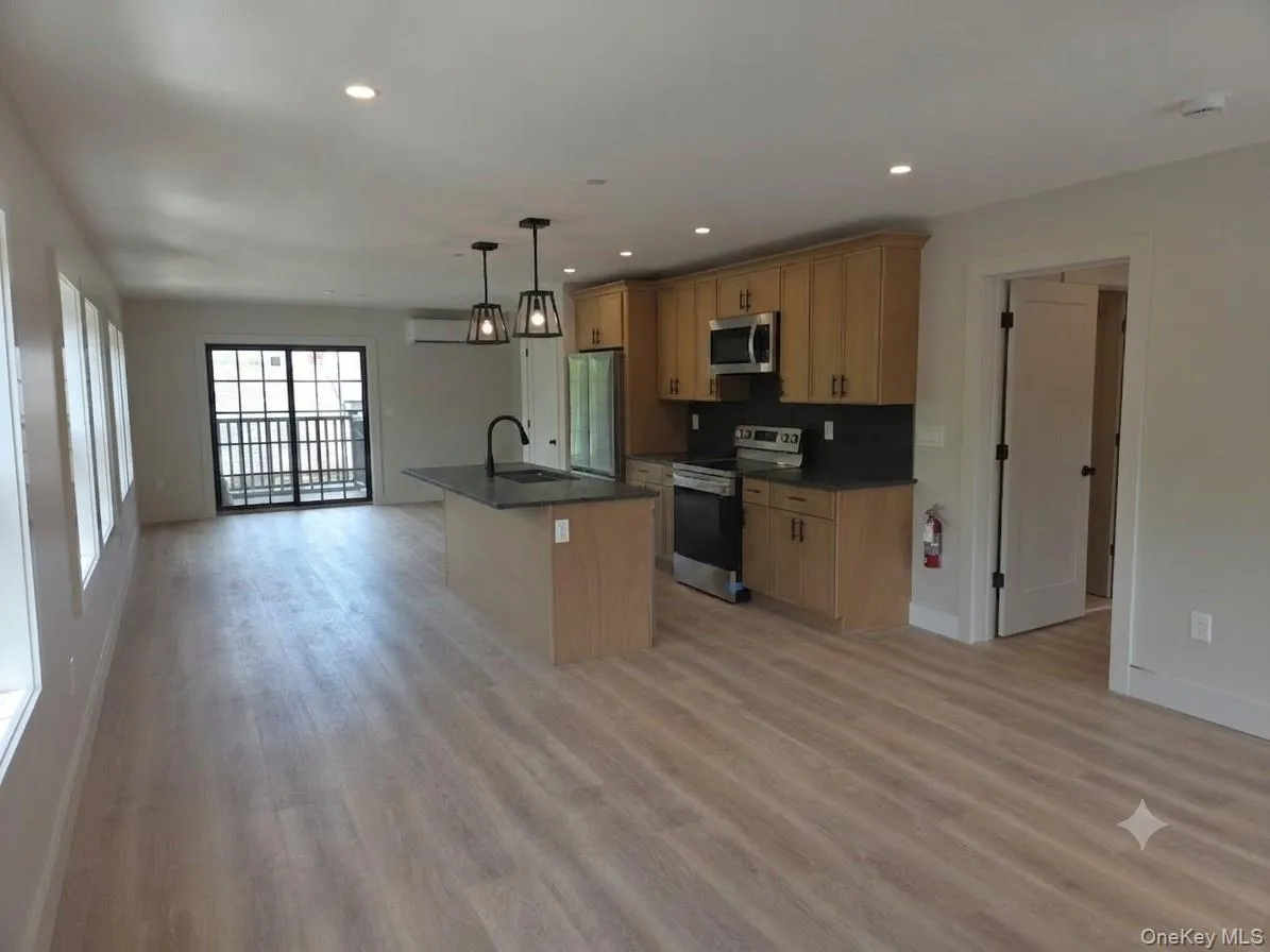 895 Rt-376, East Fishkill, NY, 1 Bedroom Bedrooms, 3 Rooms Rooms,1 BathroomBathrooms,Residential Lease,For Rent,Rt-376,0,1009643 895 Rt-376, East Fishkill, NY, 1 Bedroom Bedrooms, 3 Rooms Rooms,1 BathroomBathrooms,Residential Lease,For Rent,Rt-376,0,1009643