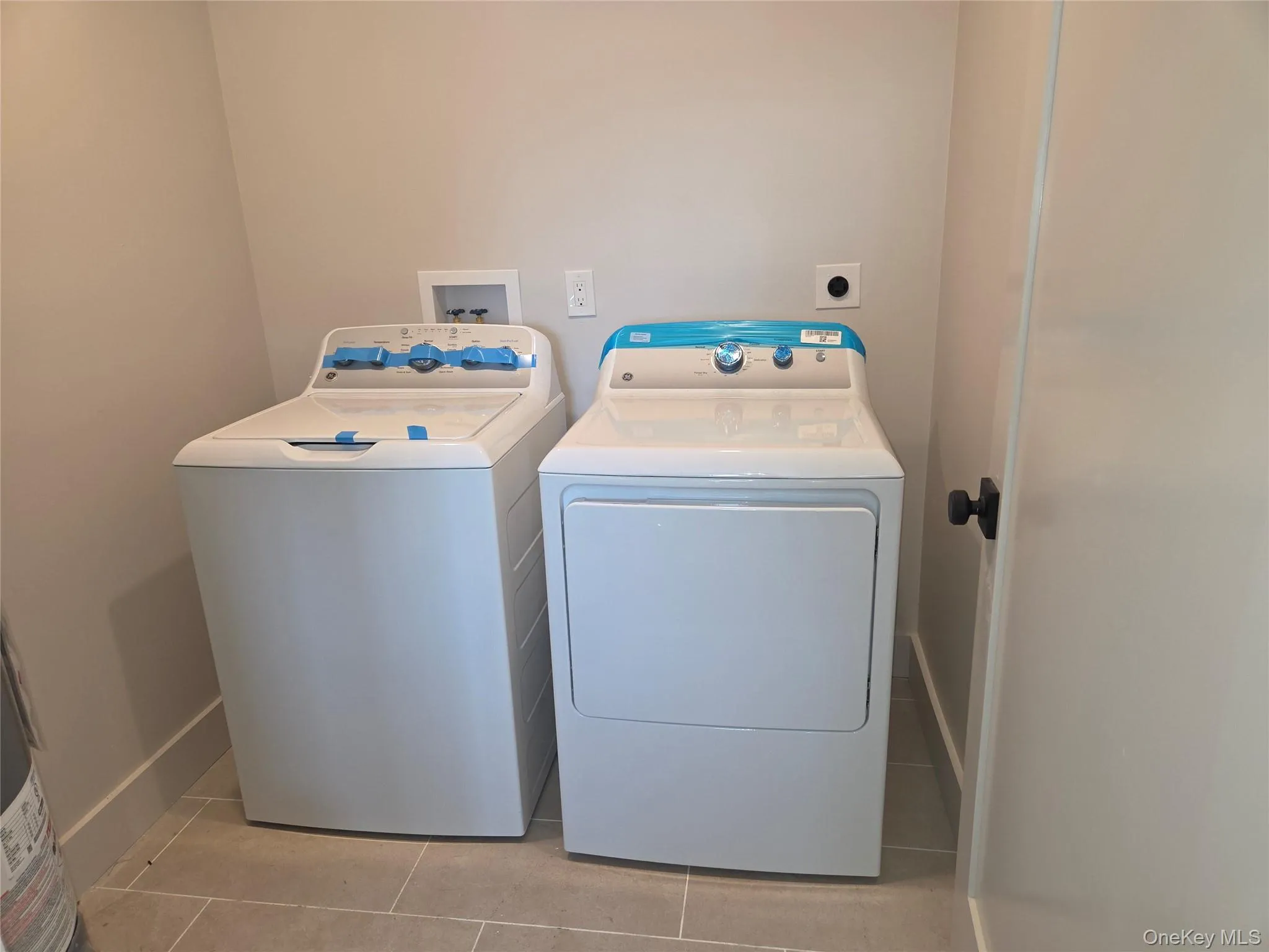 895 Rt-376, East Fishkill, NY, 1 Bedroom Bedrooms, 3 Rooms Rooms,1 BathroomBathrooms,Residential Lease,For Rent,Rt-376,0,1009643 895 Rt-376, East Fishkill, NY, 1 Bedroom Bedrooms, 3 Rooms Rooms,1 BathroomBathrooms,Residential Lease,For Rent,Rt-376,0,1009643