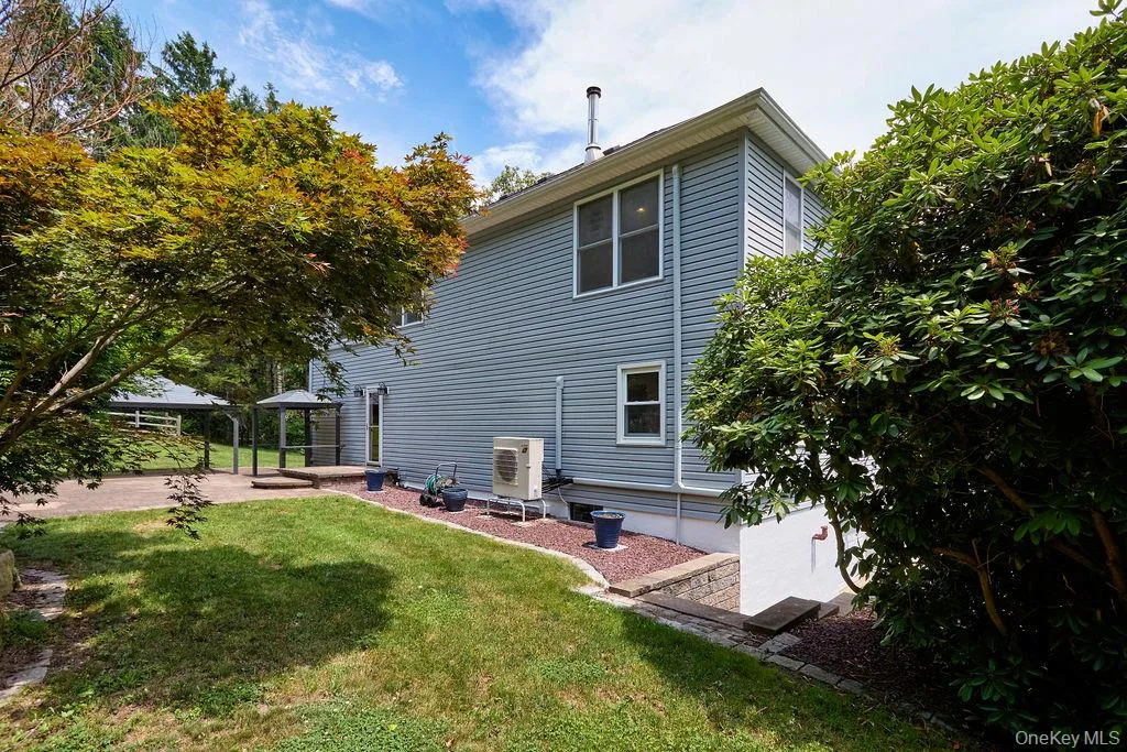 241 Leetown Road, East Fishkill, NY, 3 Bedrooms Bedrooms, 6 Rooms Rooms,3 BathroomsBathrooms,Residential,For Rent,Leetown,0,1009644 241 Leetown Road, East Fishkill, NY, 3 Bedrooms Bedrooms, 6 Rooms Rooms,3 BathroomsBathrooms,Residential,For Rent,Leetown,0,1009644