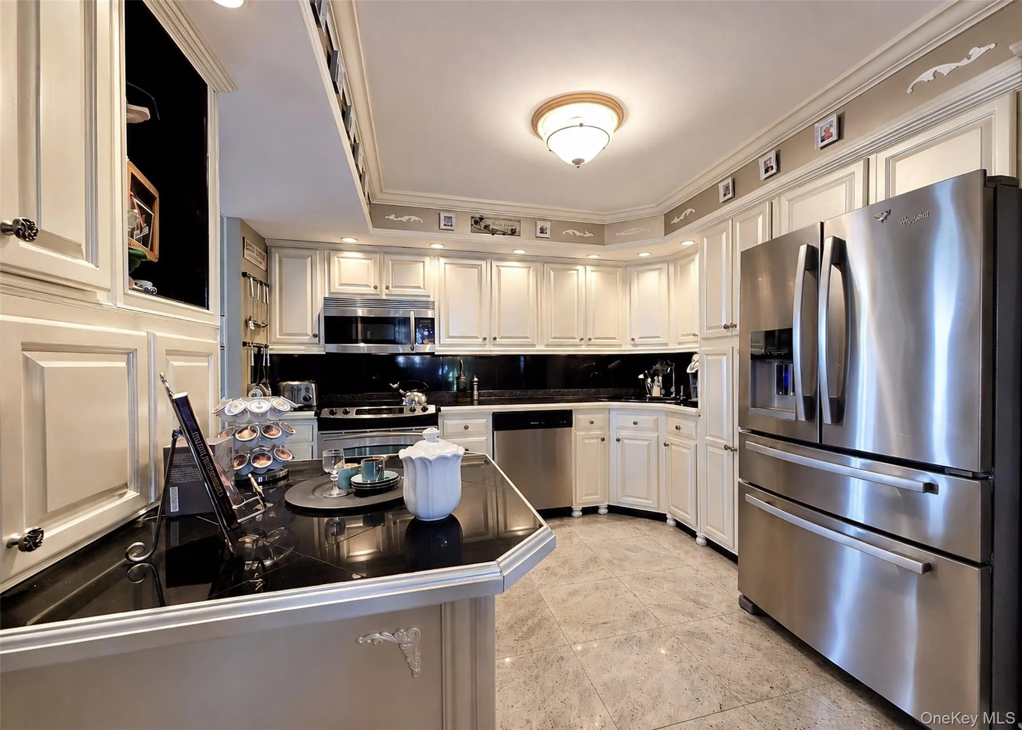6 Naybor Avenue, Brookhaven, NY, 4 Bedrooms Bedrooms, 12 Rooms Rooms,3 BathroomsBathrooms,Residential,For Rent,Naybor,0,1009647 6 Naybor Avenue, Brookhaven, NY, 4 Bedrooms Bedrooms, 12 Rooms Rooms,3 BathroomsBathrooms,Residential,For Rent,Naybor,0,1009647