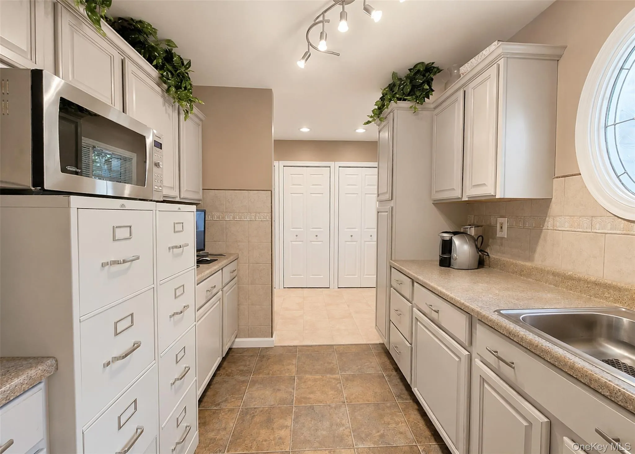 6 Naybor Avenue, Brookhaven, NY, 4 Bedrooms Bedrooms, 12 Rooms Rooms,3 BathroomsBathrooms,Residential,For Rent,Naybor,0,1009647 6 Naybor Avenue, Brookhaven, NY, 4 Bedrooms Bedrooms, 12 Rooms Rooms,3 BathroomsBathrooms,Residential,For Rent,Naybor,0,1009647