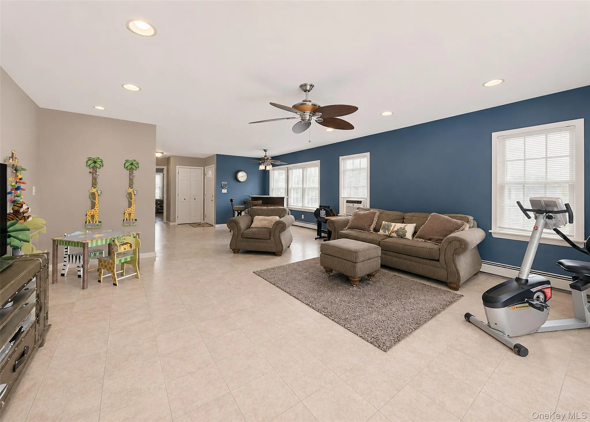 6 Naybor Avenue, Brookhaven, NY, 4 Bedrooms Bedrooms, 12 Rooms Rooms,3 BathroomsBathrooms,Residential,For Rent,Naybor,0,1009647 6 Naybor Avenue, Brookhaven, NY, 4 Bedrooms Bedrooms, 12 Rooms Rooms,3 BathroomsBathrooms,Residential,For Rent,Naybor,0,1009647